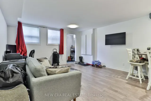 Additional property image - 242 George St
