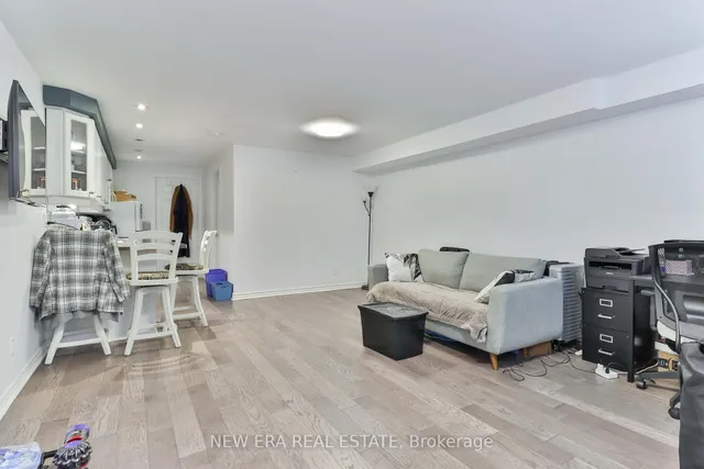 Additional property image - 242 George St