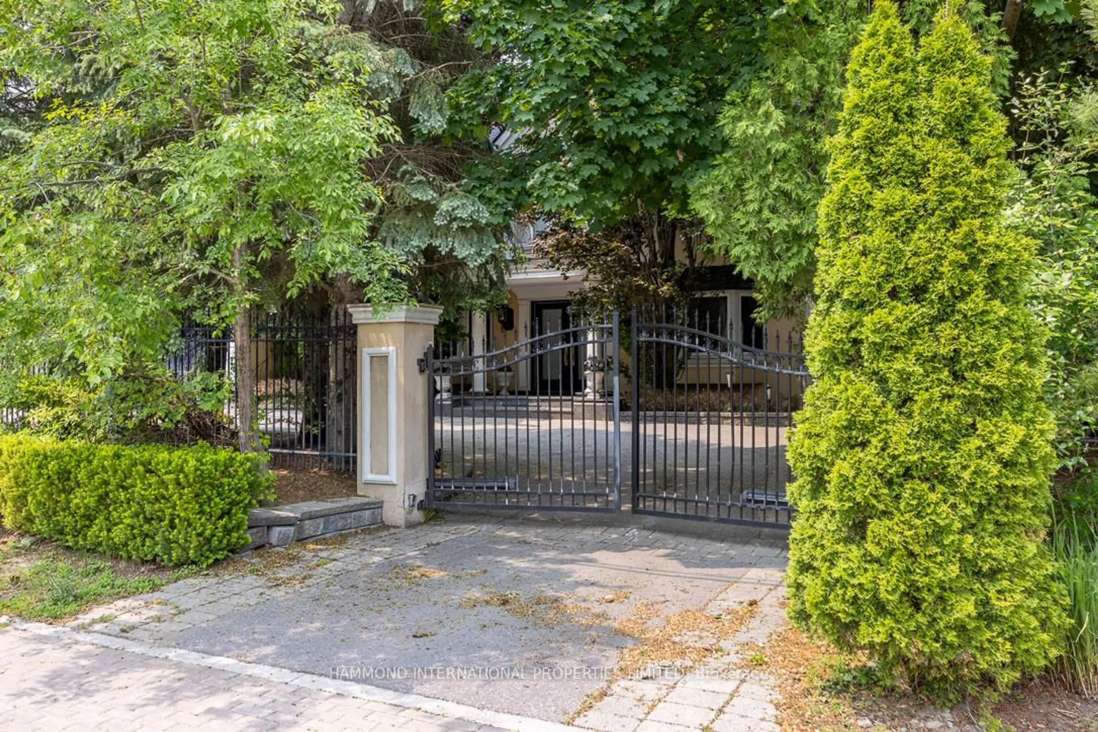 Unknown for 88 Old Colony Rd, Toronto Ontario M2L 2K2