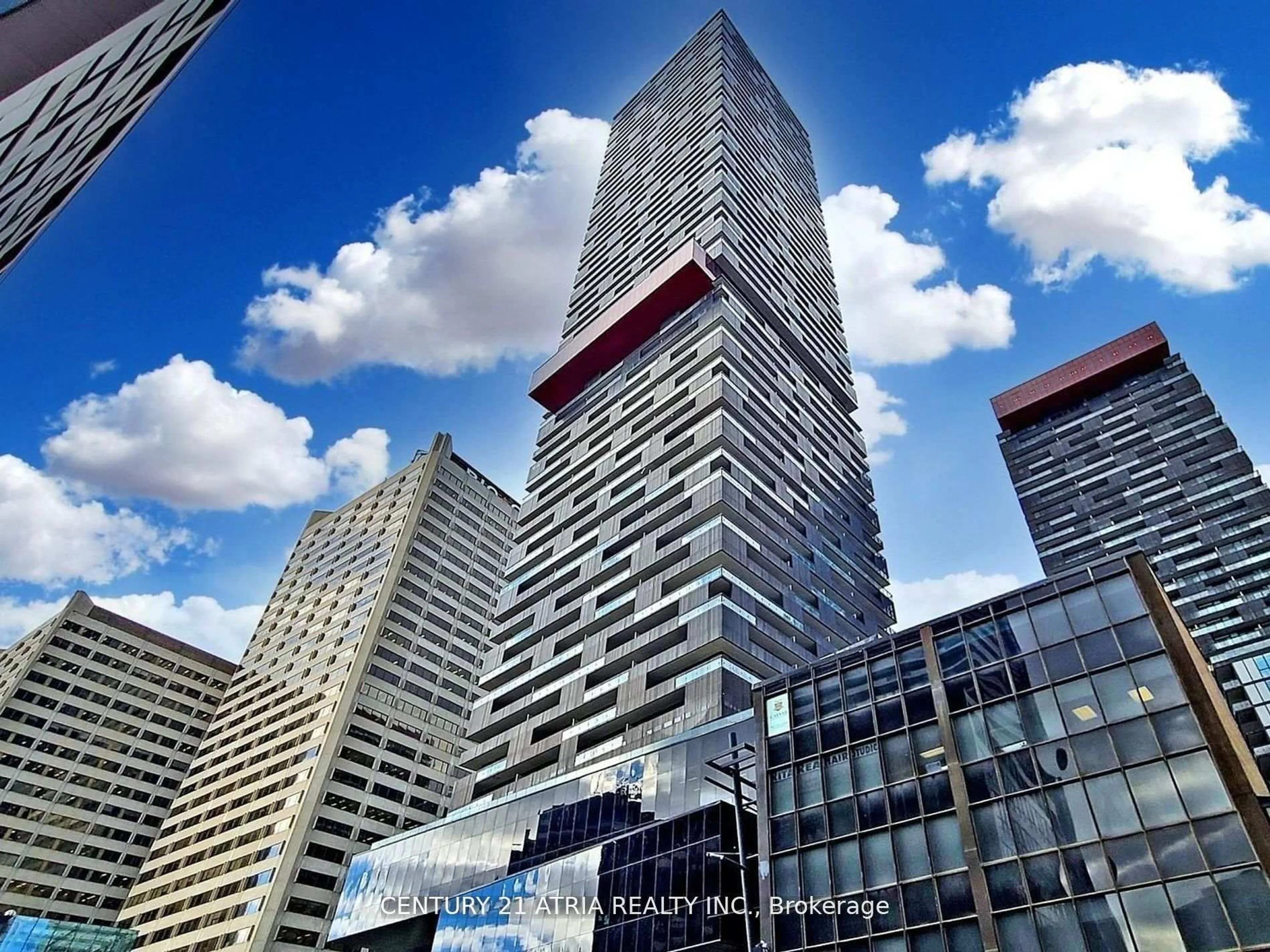 Indoor foyer for 8 Eglinton Ave #5310, Toronto Ontario M4P 0C1