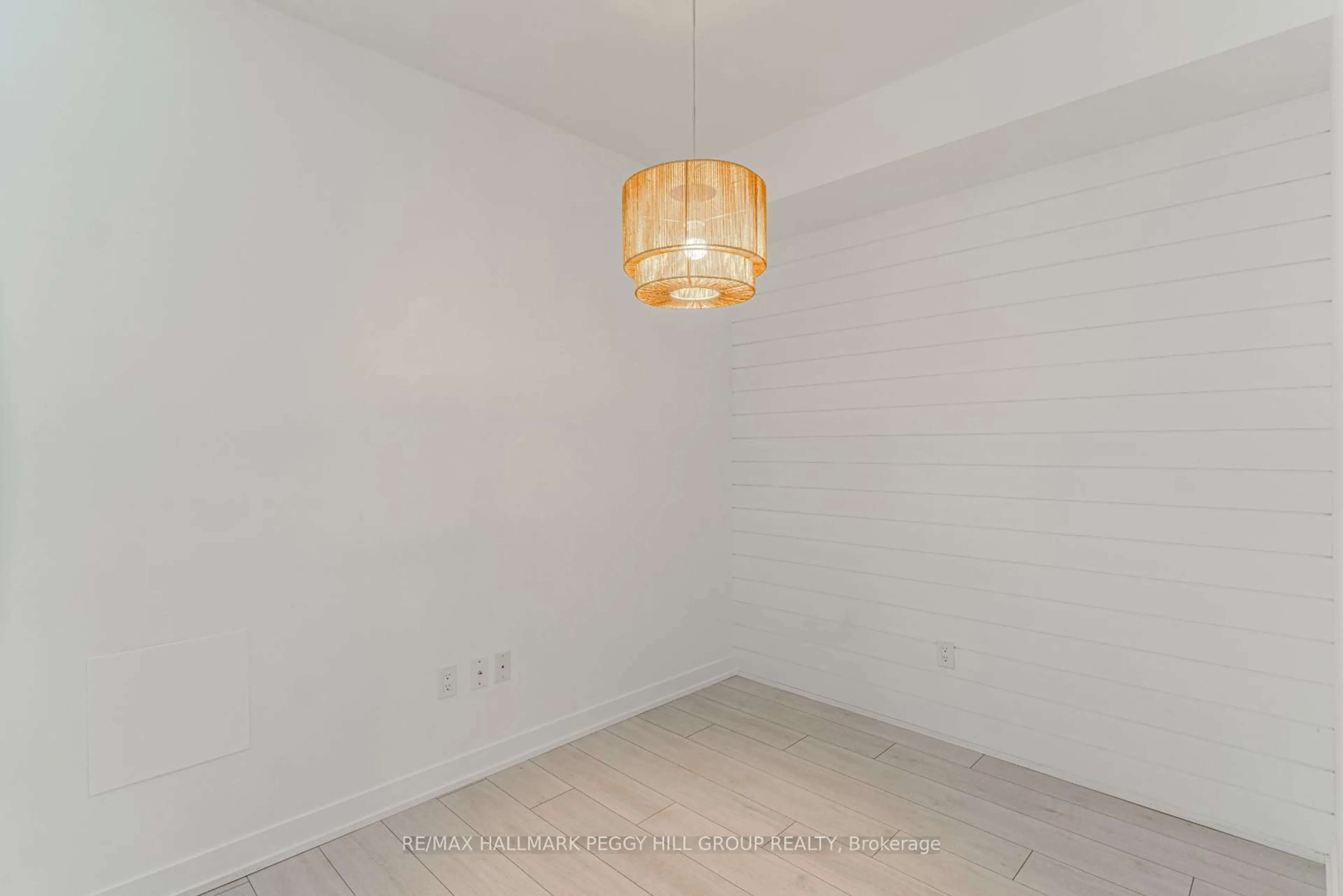 A pic of a room for 31 Tippett Rd #460, Toronto Ontario M3H 0C8