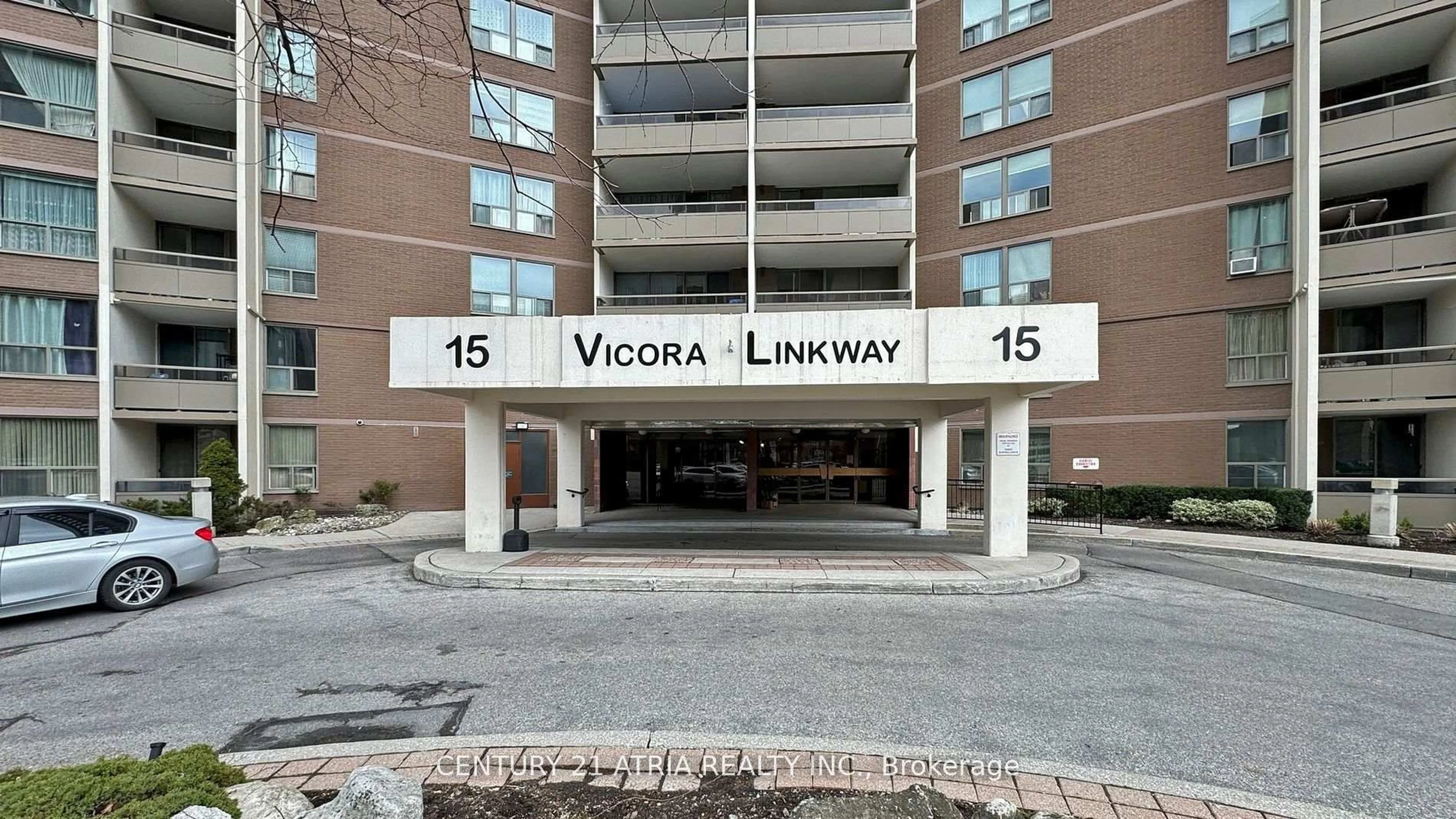 Indoor foyer for 15 Vicora Linkway #108, Toronto Ontario M3C 1A7