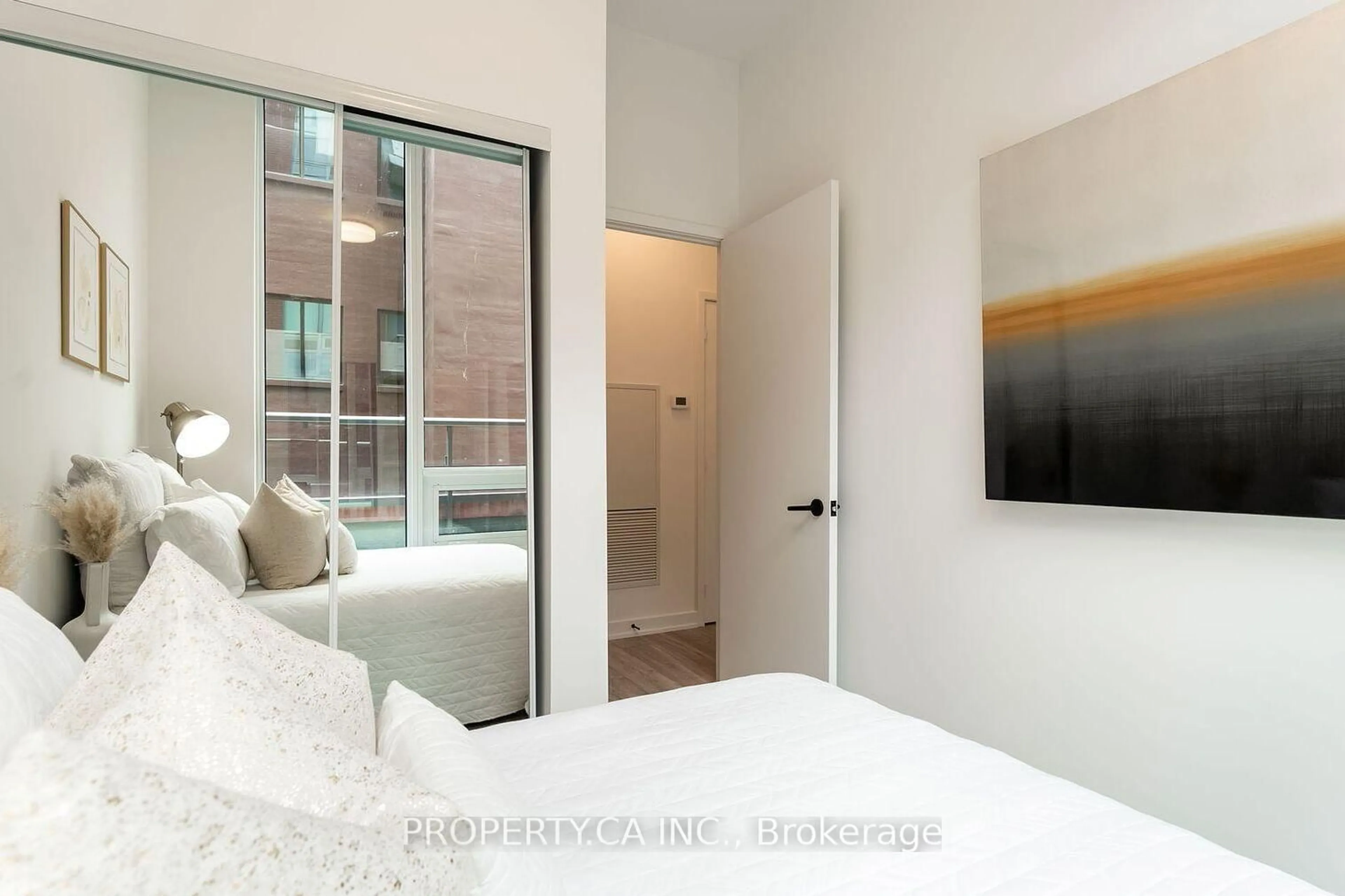 A pic of a room for 108 Peter St #506, Toronto Ontario M5V 0W2