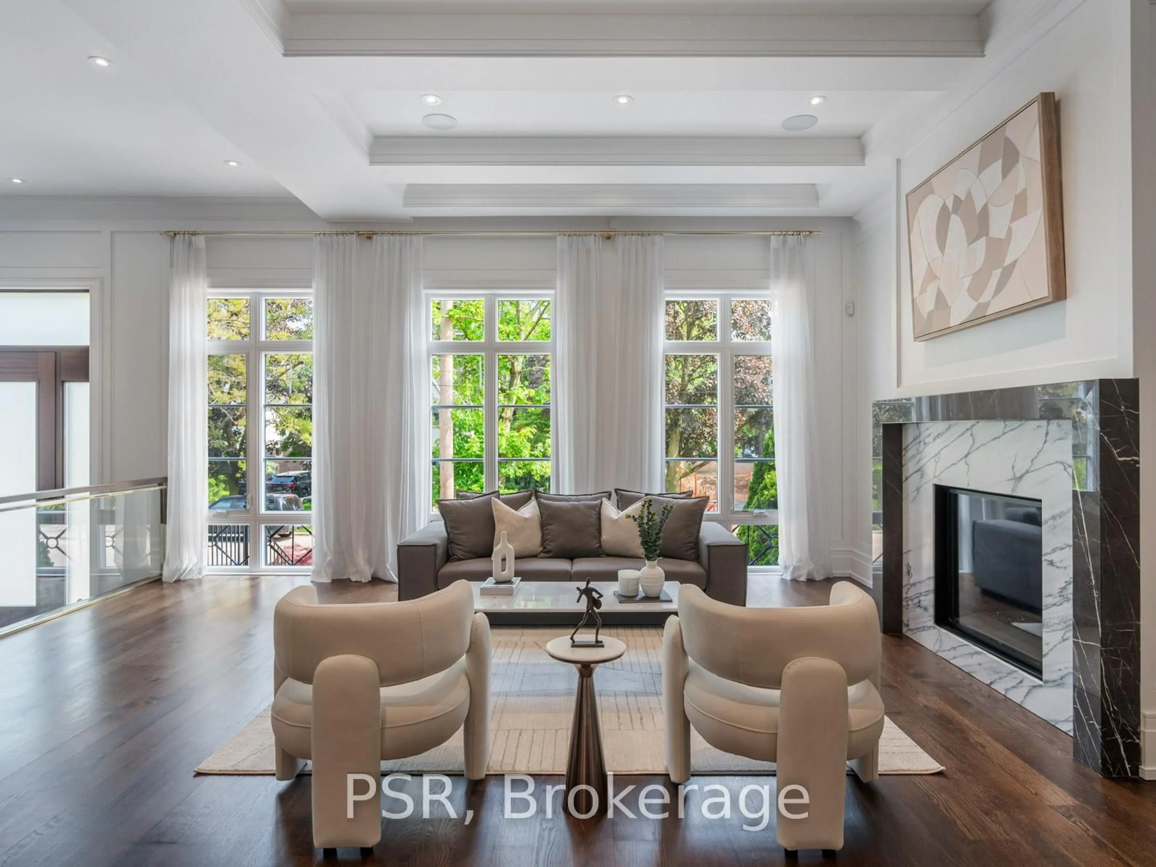 Living room with furniture, unknown for 26 Strathearn Blvd, Toronto Ontario M5P 1S7
