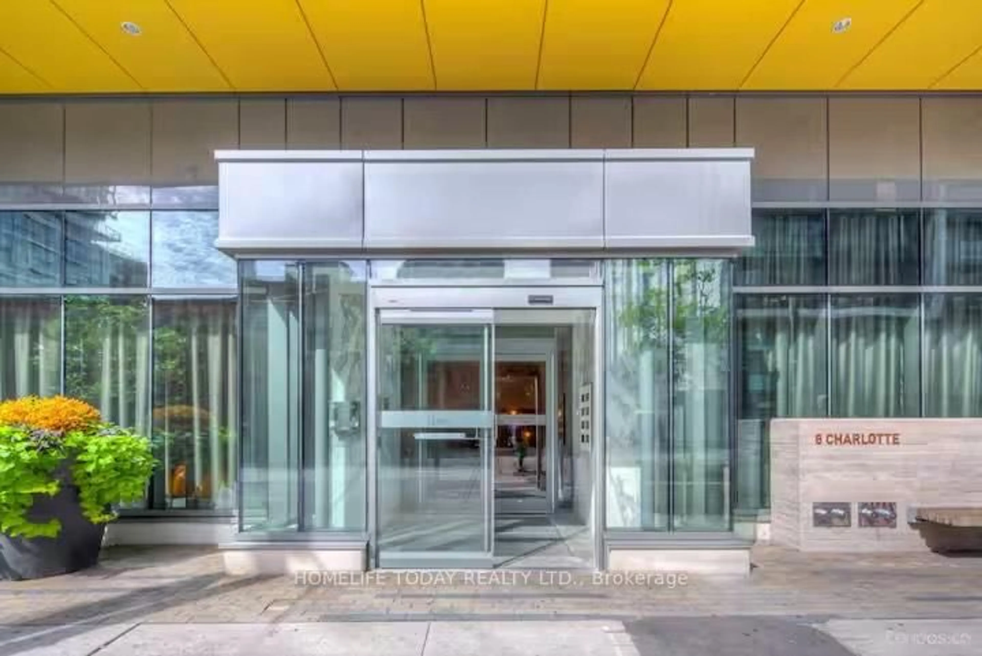 Indoor foyer for 8 Charlotte St #1502, Toronto Ontario M5V 0K4