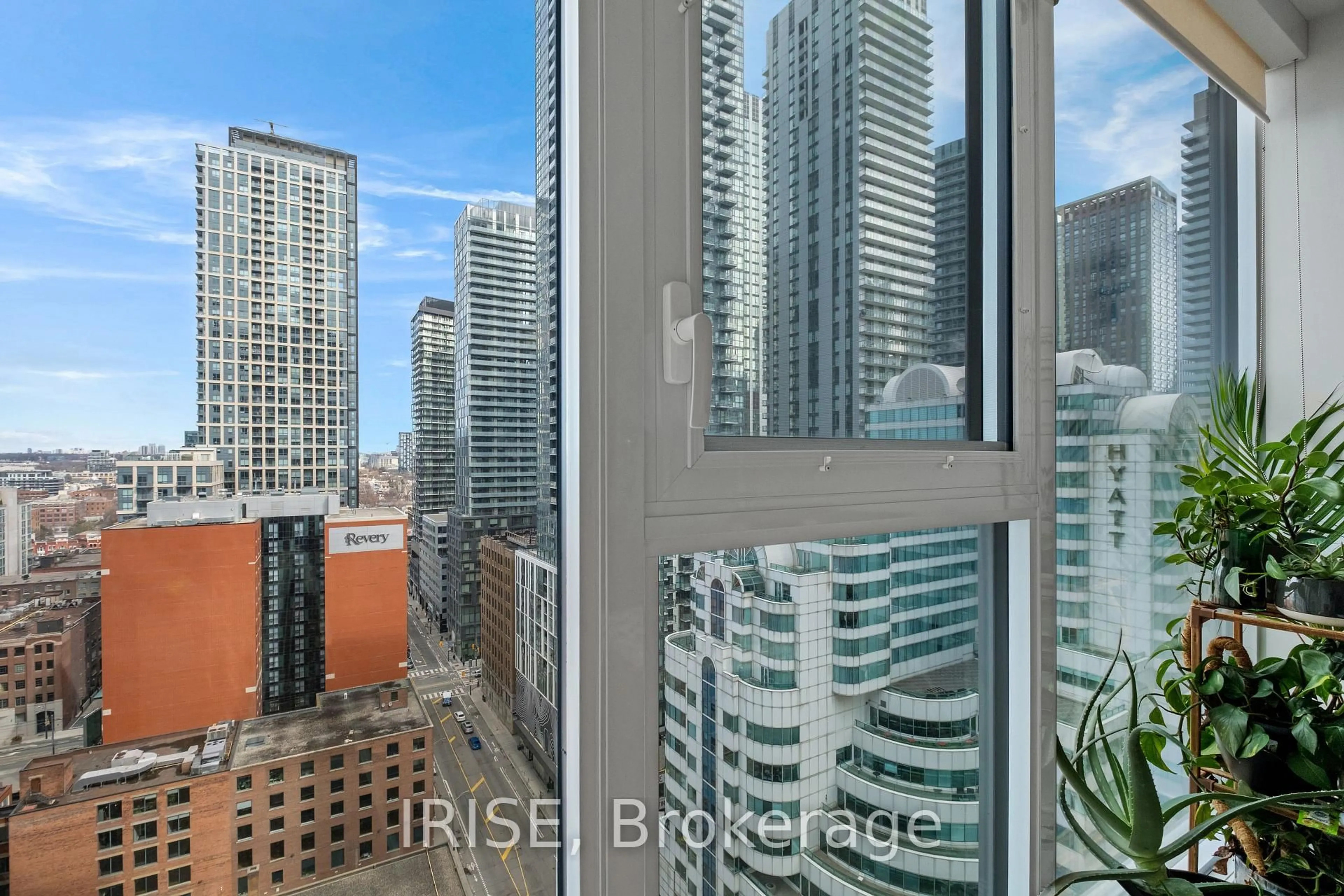 Unknown for 357 King St #1702, Toronto Ontario M5V 0S7