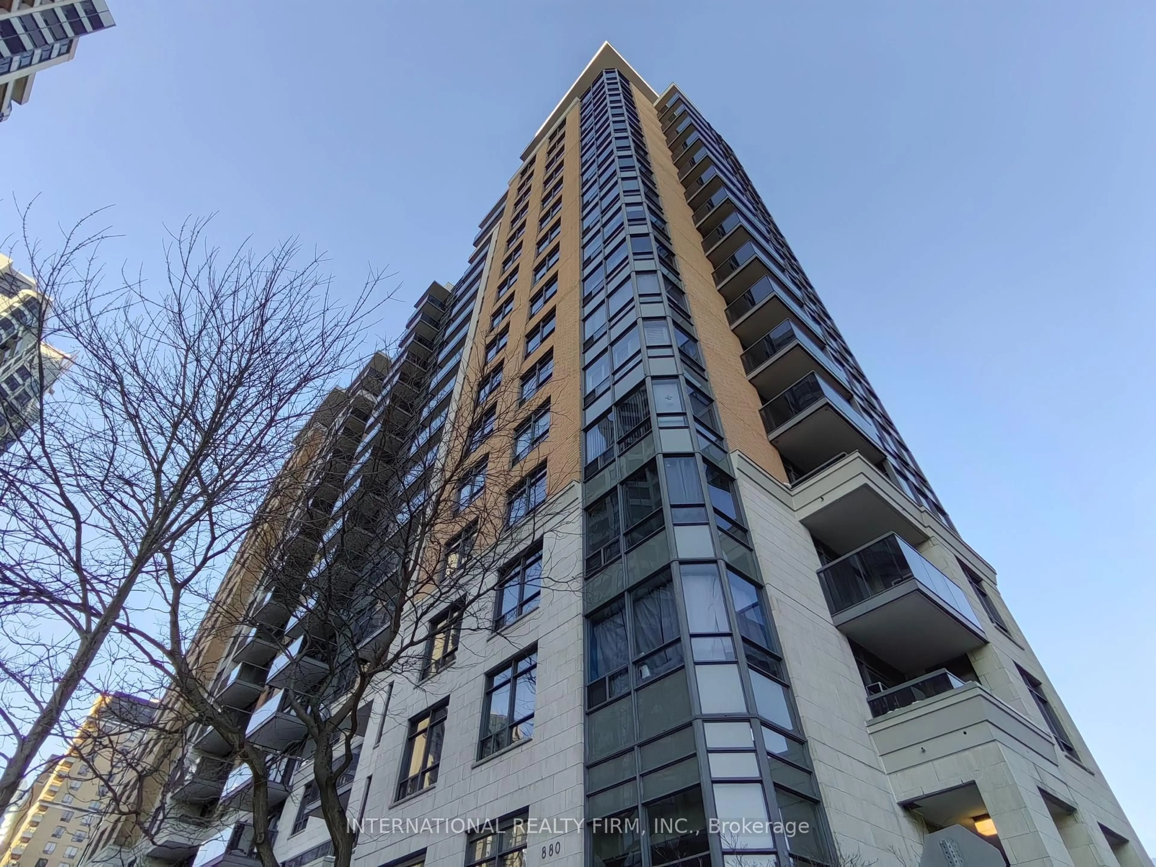 A pic from outside/outdoor area/front of a property/back of a property/a pic from drone, city buildings view from balcony for 880 Grandview Way #605, Toronto Ontario M2N 7B2