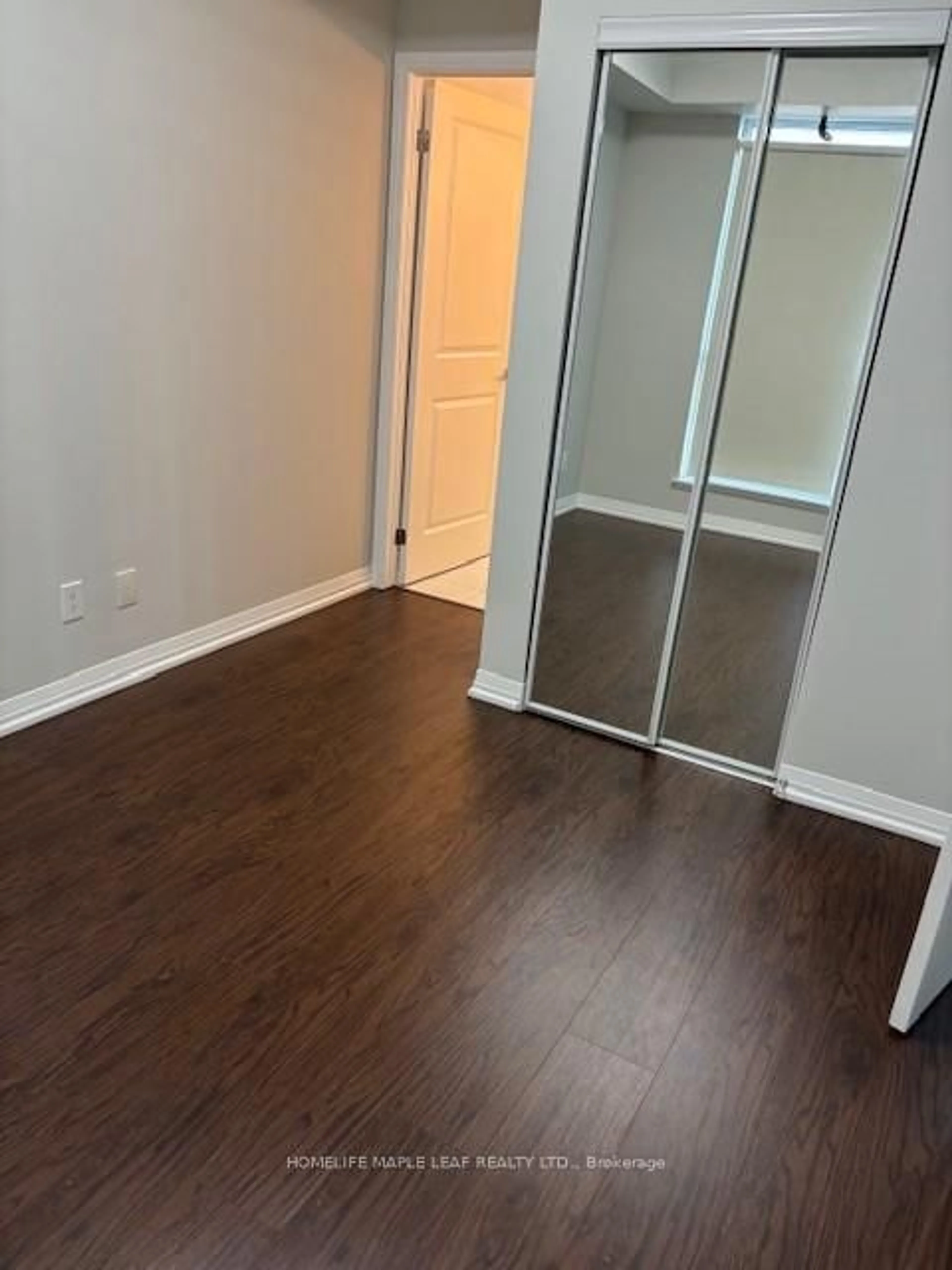 A pic of a room for 8 Mercer St #519, Toronto Ontario M5V 0C4