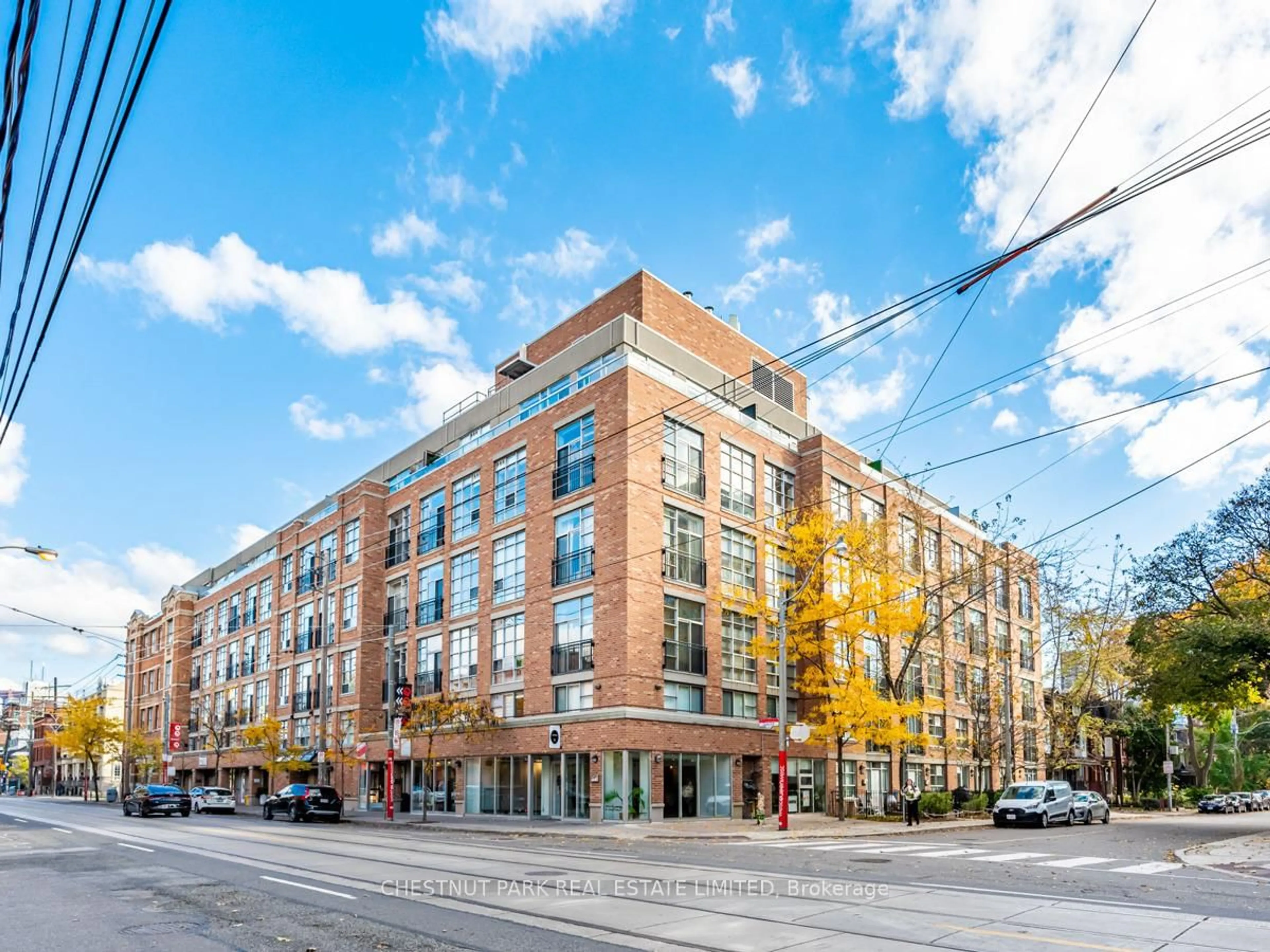 Unknown for 955 Queen St #526, Toronto Ontario M6J 3X5
