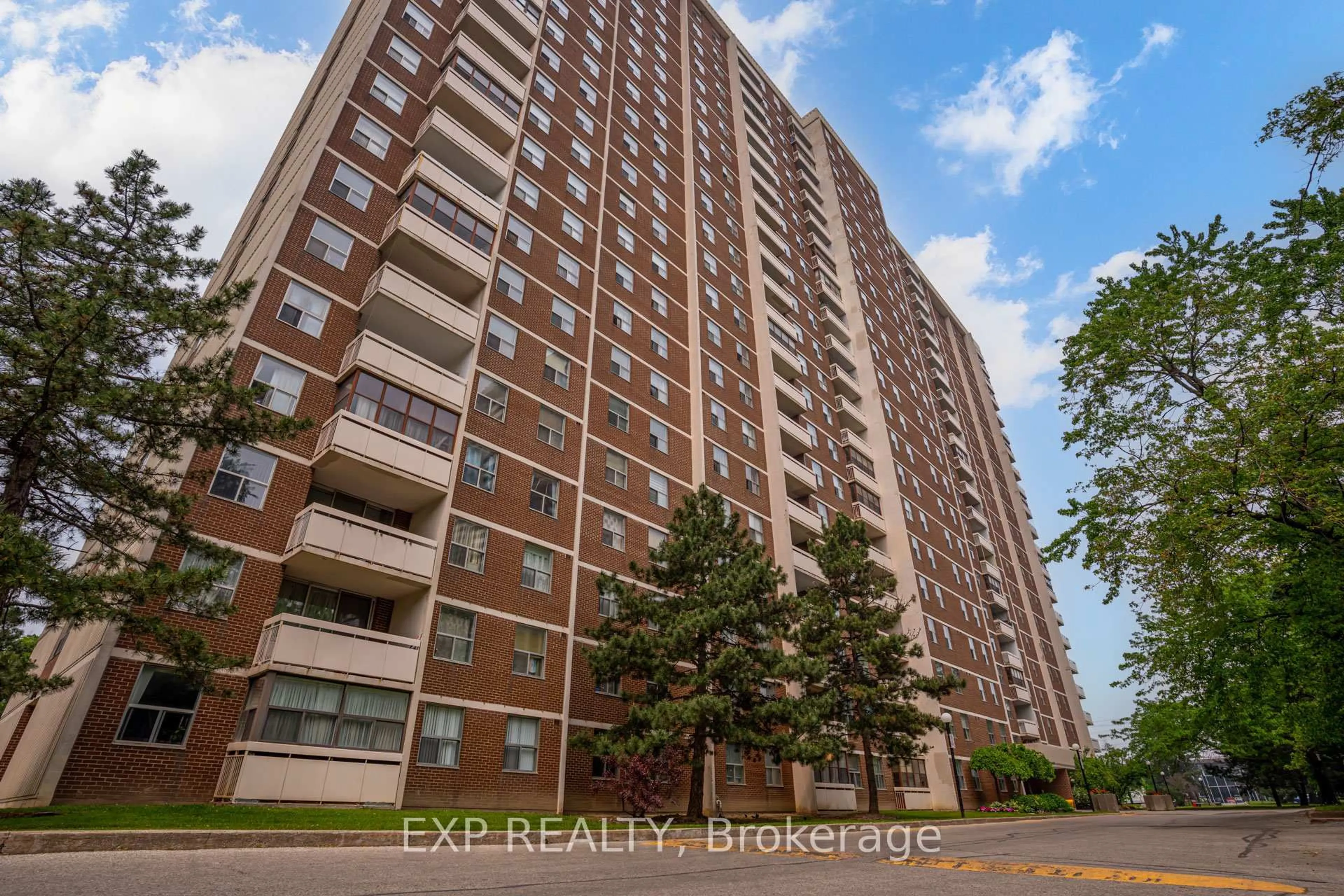 A pic from outside/outdoor area/front of a property/back of a property/a pic from drone, building for 205 Hilda Ave #302, Toronto Ontario M2M 4B1
