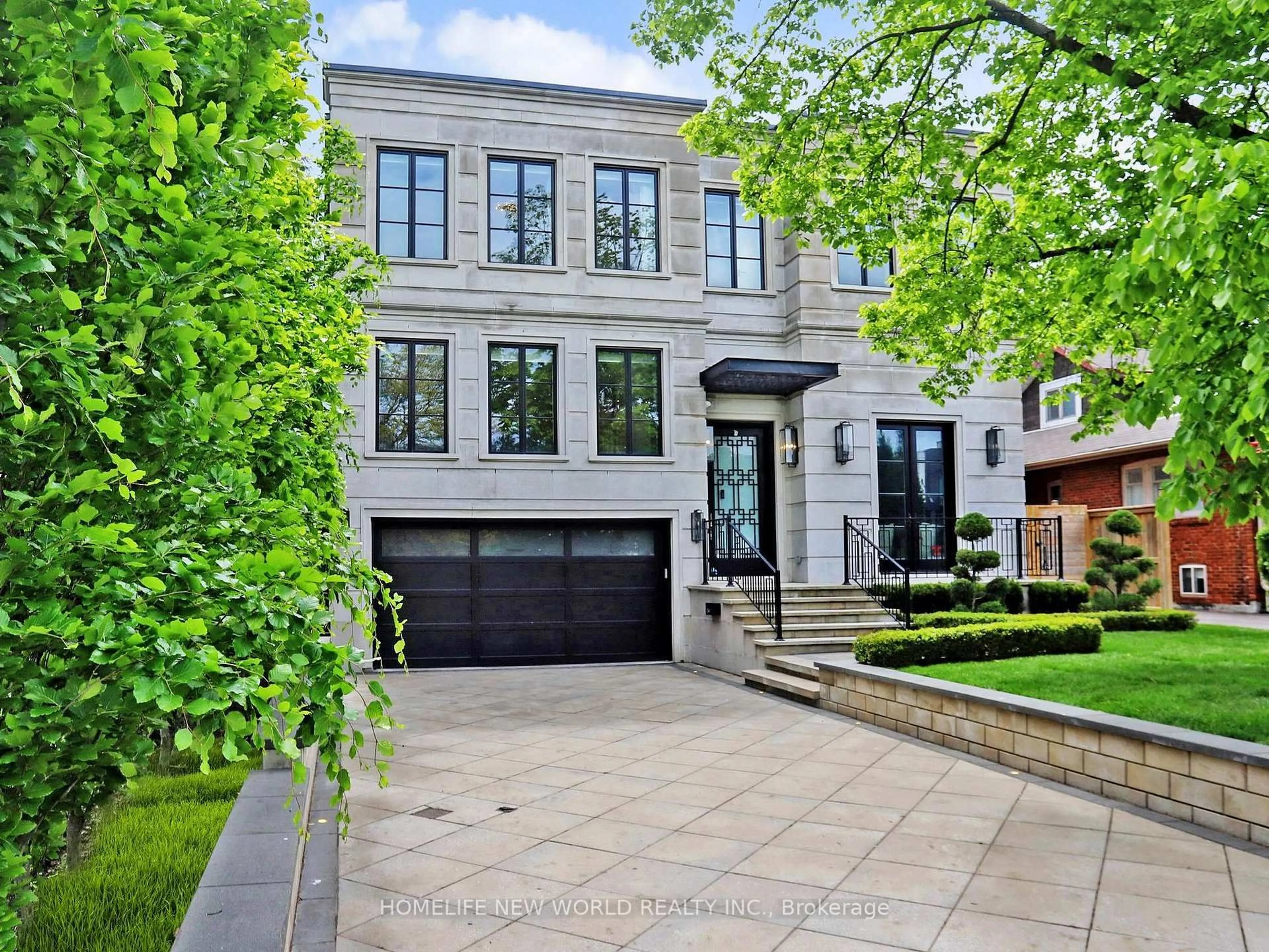 Home with brick exterior material, street for 154 Yonge Blvd, Toronto Ontario M5M 3H4