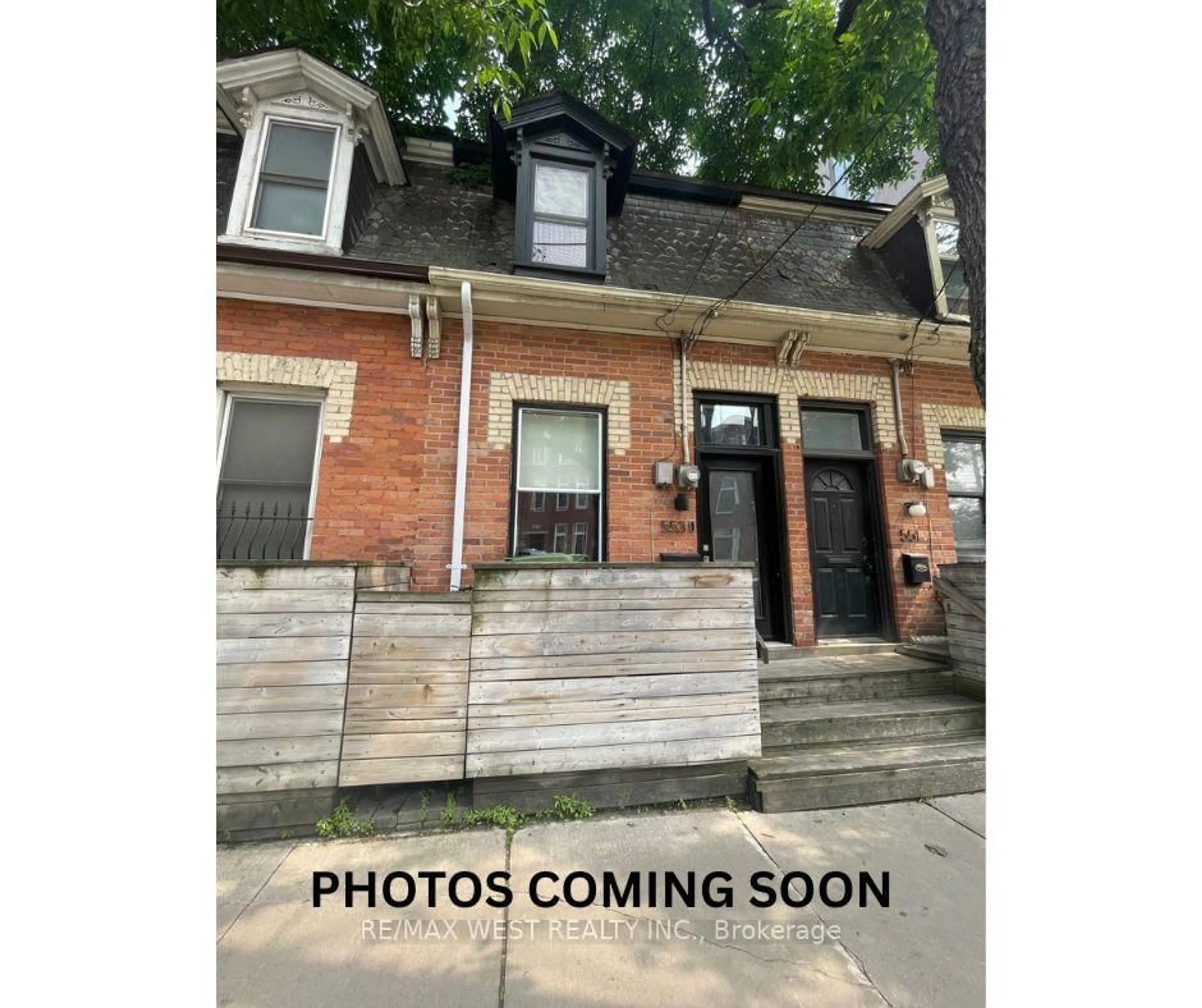Unknown for 553 King St, Toronto Ontario M5A 1M5