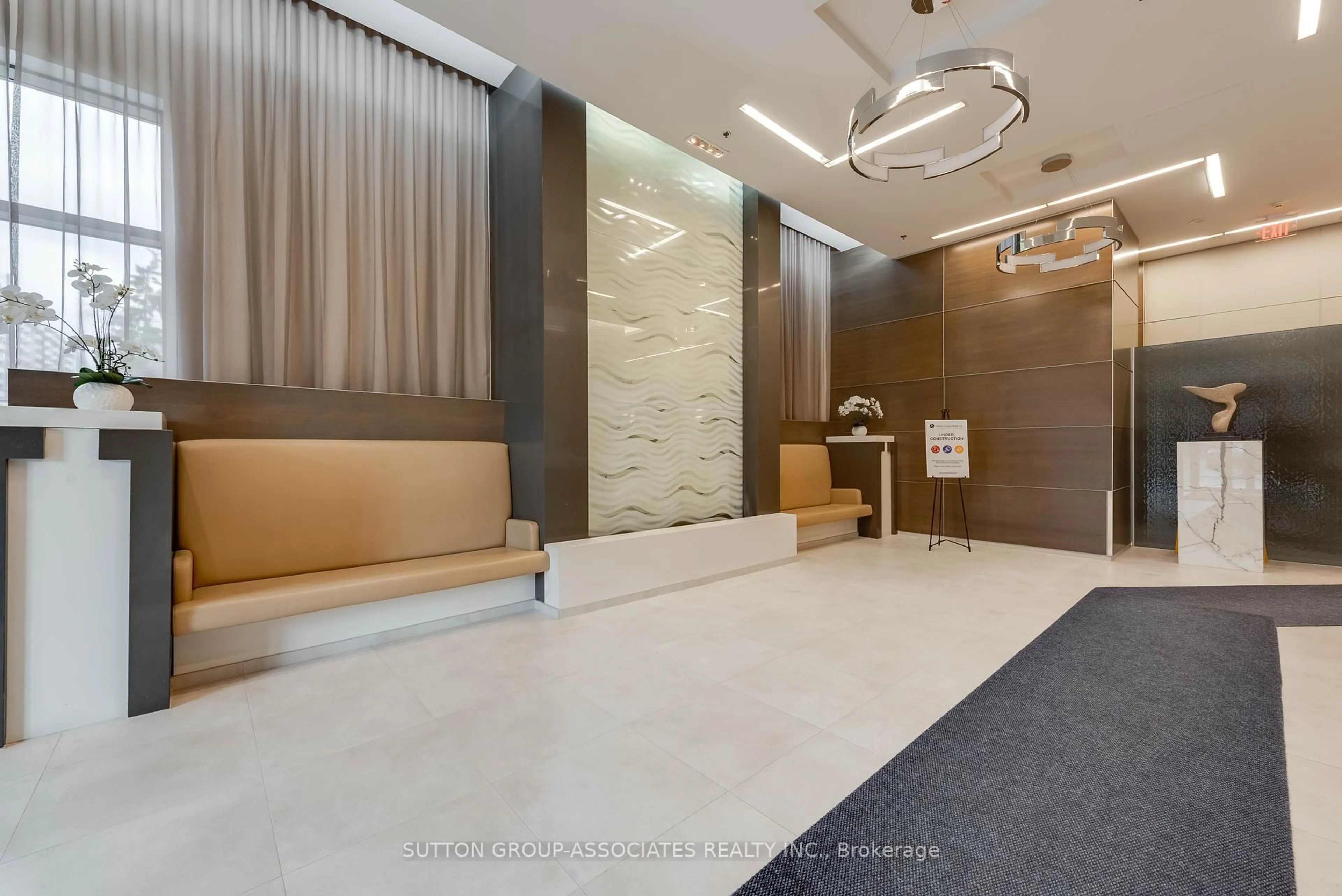 Lobby for 530 St Clair Ave #401, Toronto Ontario M6C 0A2