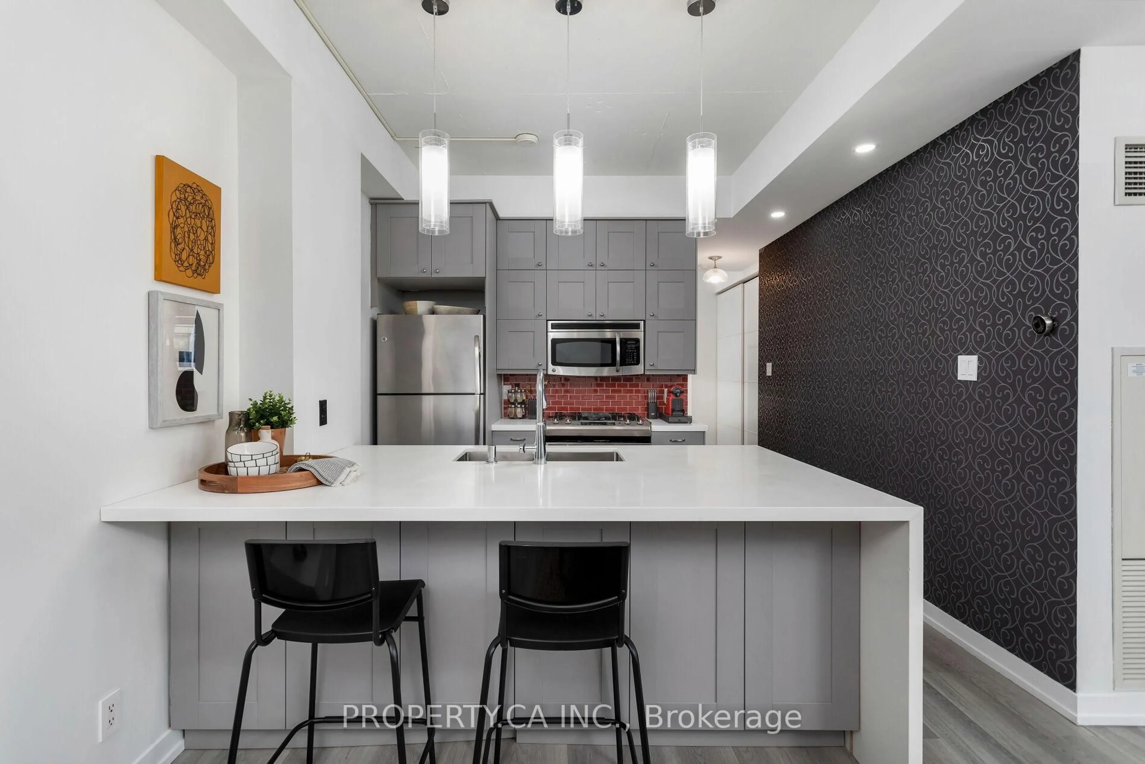 Open concept kitchen, unknown for 127 Queen St #1002, Toronto Ontario M5C 1S3