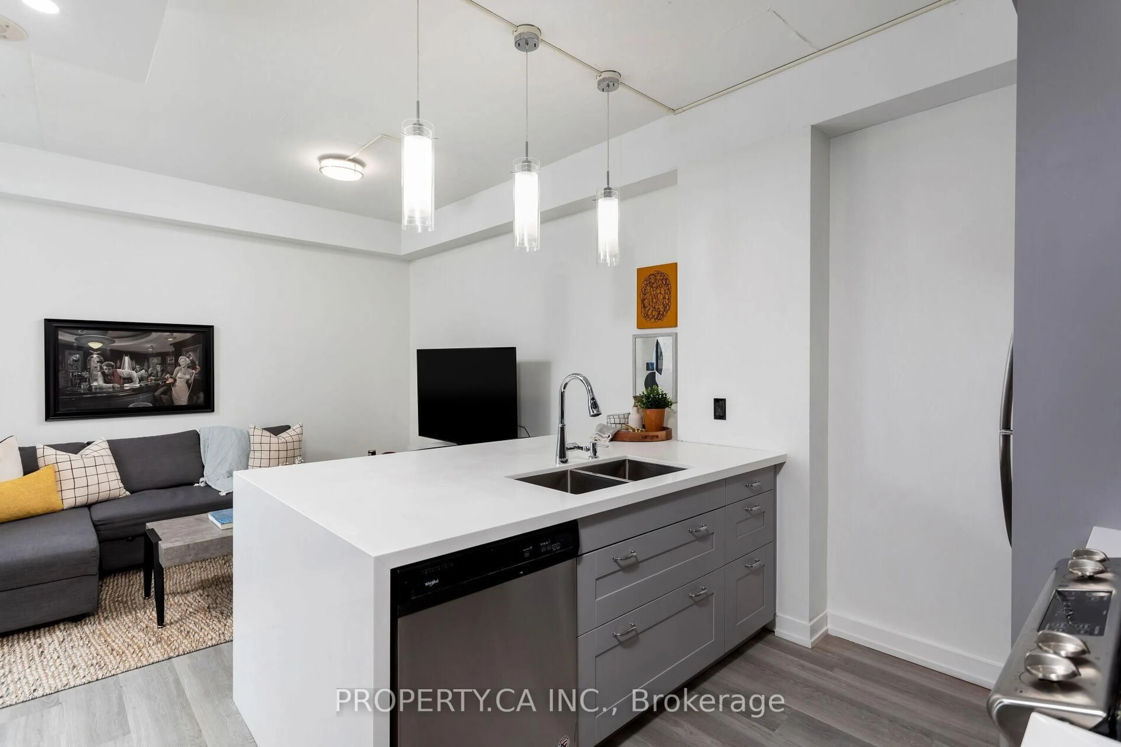 Open concept kitchen, unknown for 127 Queen St #1002, Toronto Ontario M5C 1S3
