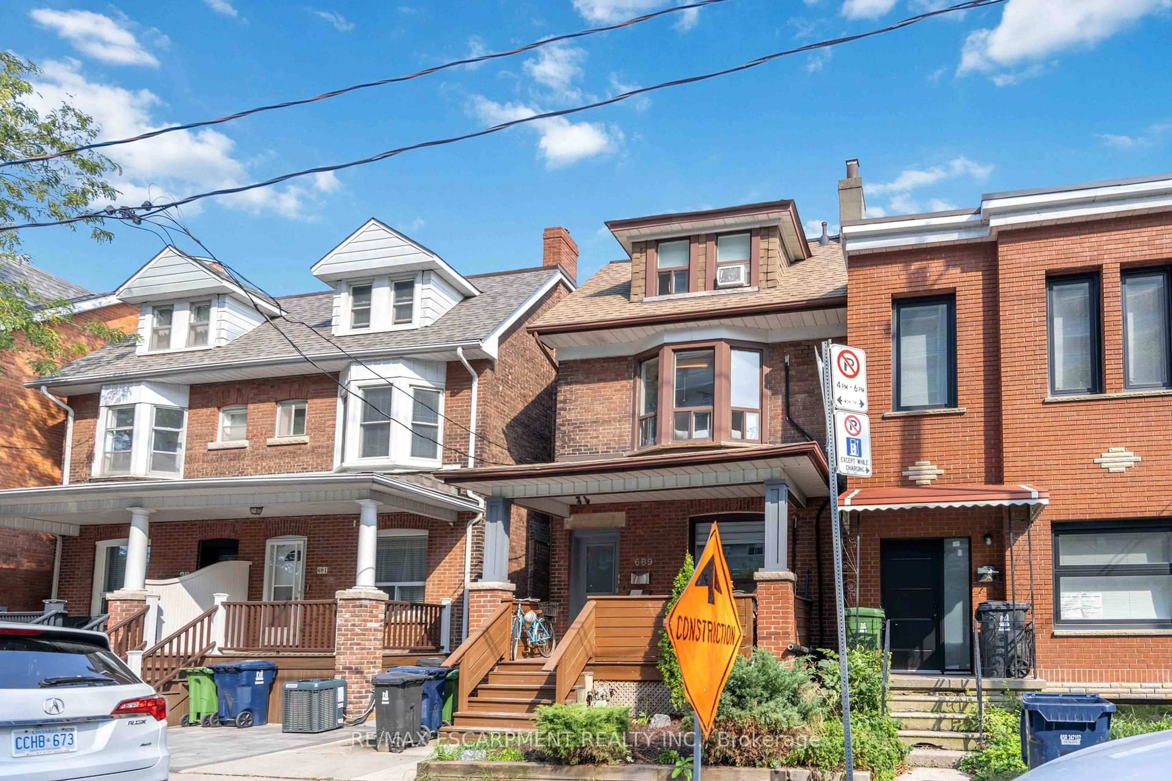 Home with brick exterior material, street for 689 Dovercourt Rd, Toronto Ontario M6H 2W7