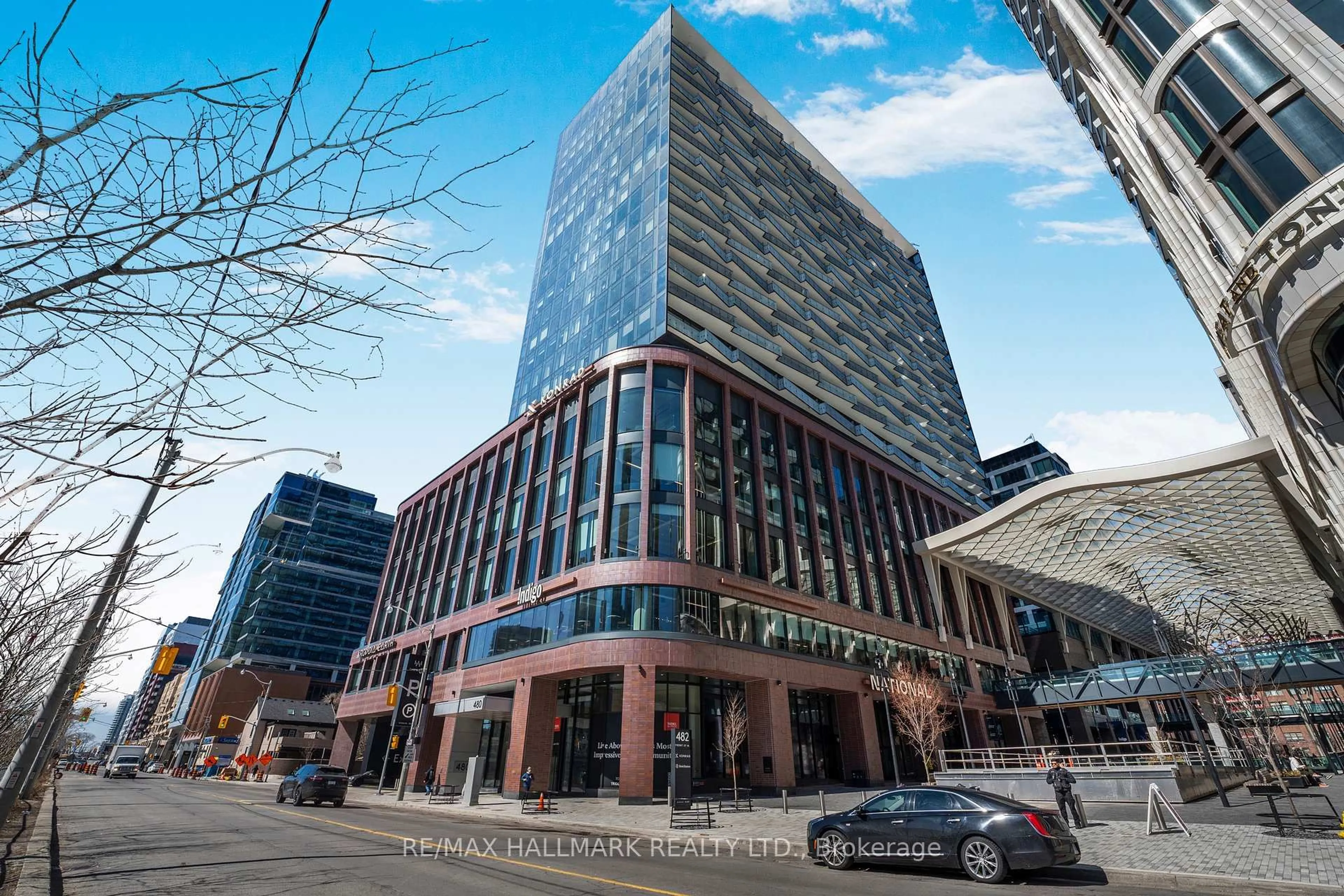 Patio, building for 480 Front St #516, Toronto Ontario M5V 0V5