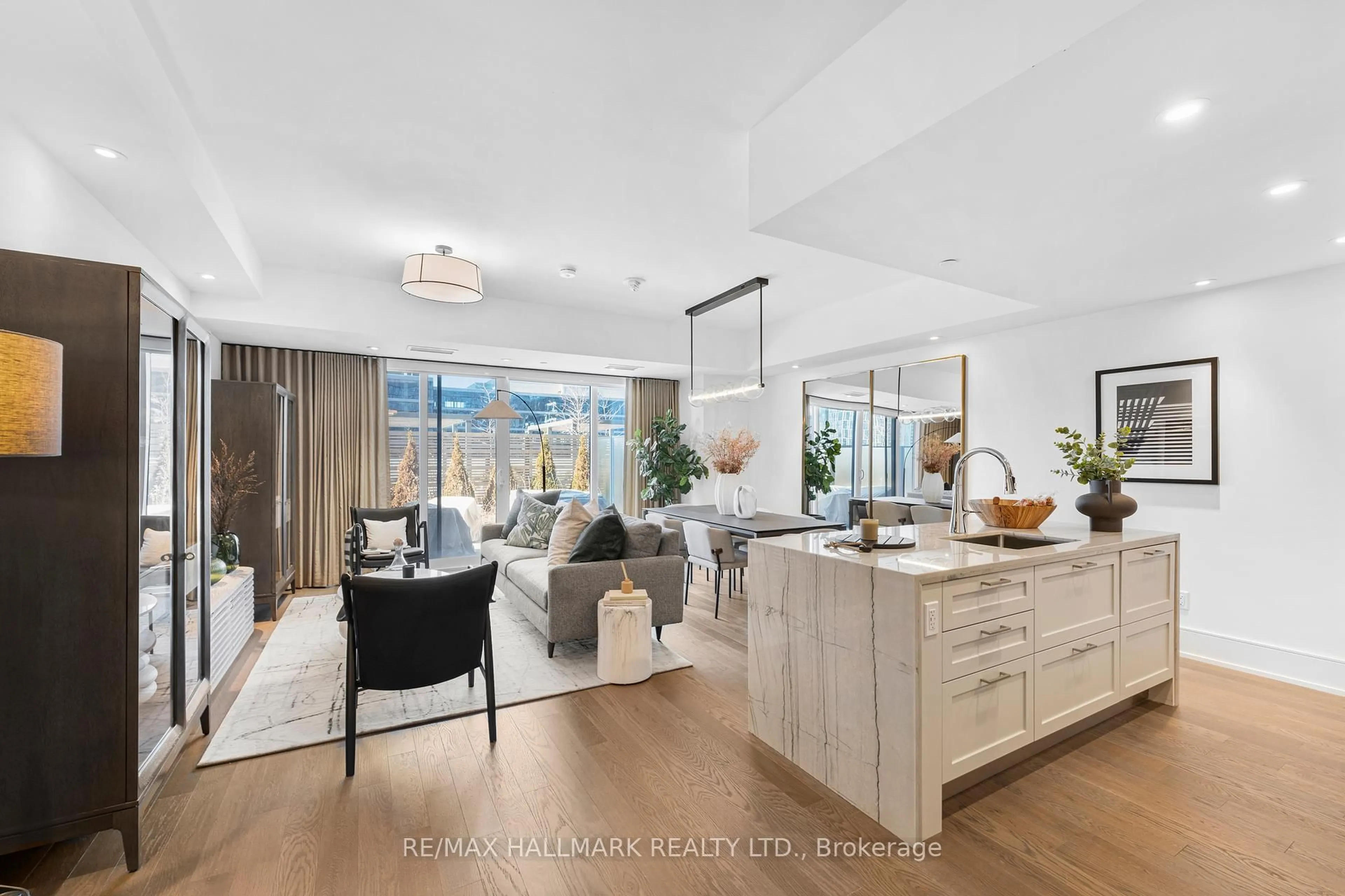 Open concept kitchen, unknown for 480 Front St #516, Toronto Ontario M5V 0V5