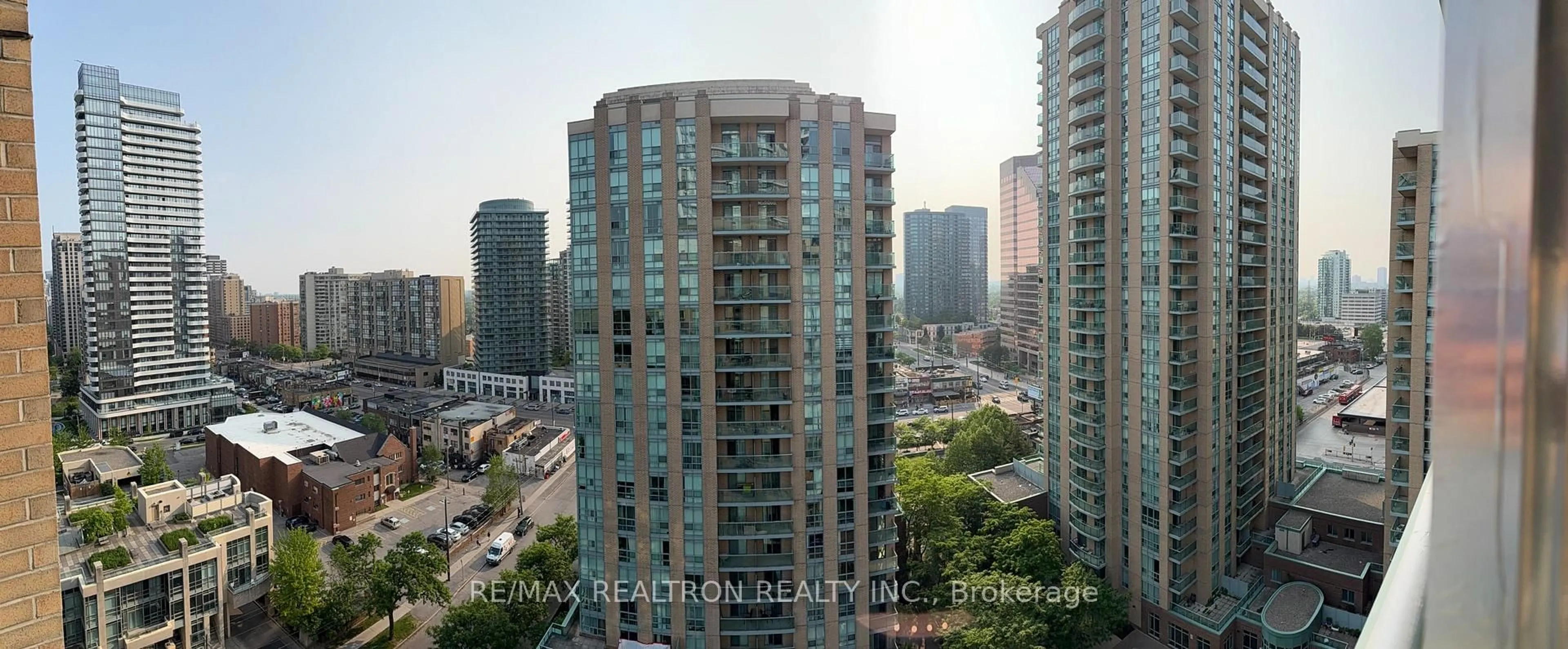 Blurry image for 28 Olive Ave #LPH7, Toronto Ontario M2N 7E6