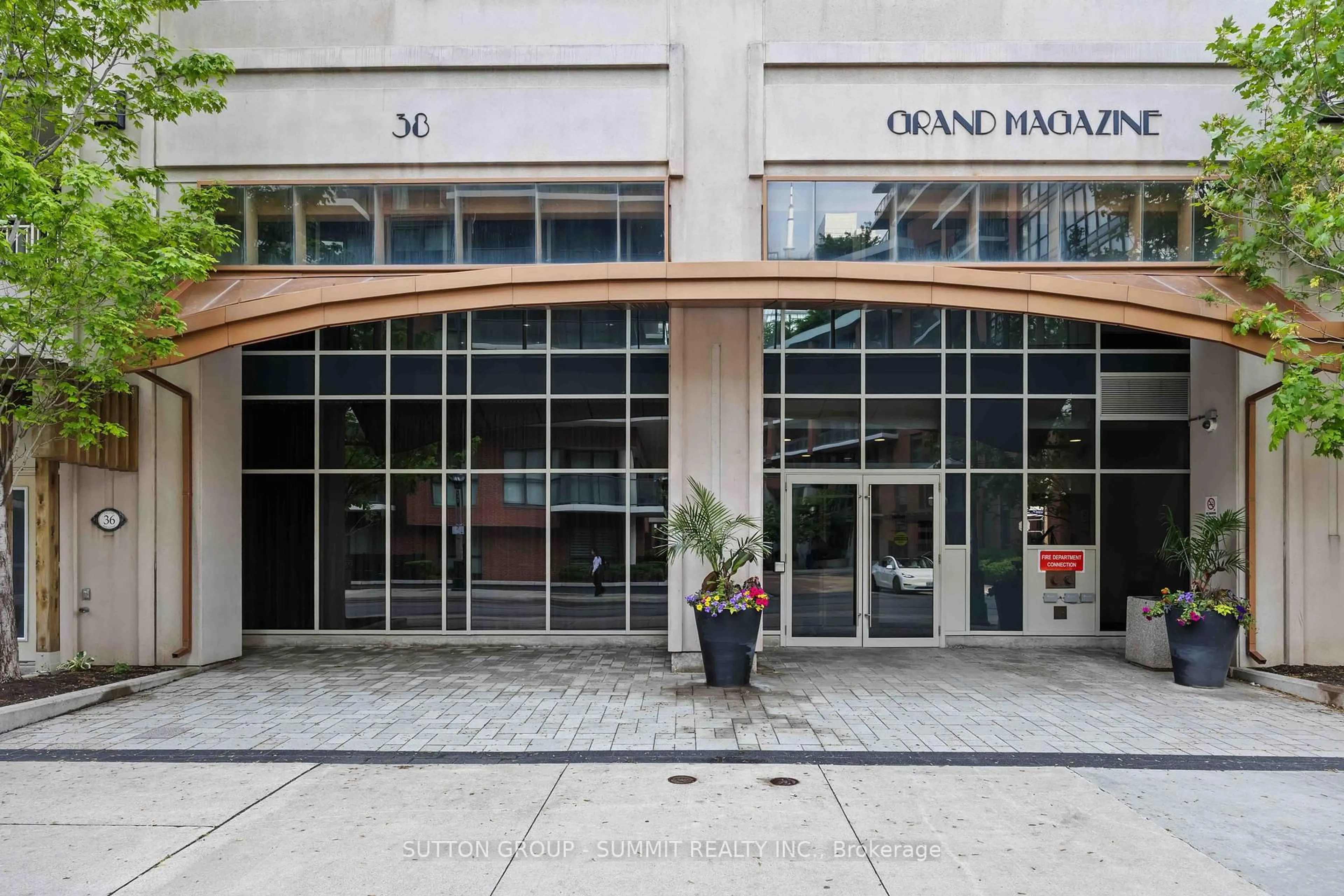 Indoor foyer for 38 Grand Magazine St #PH 41, Toronto Ontario M5V 0B1