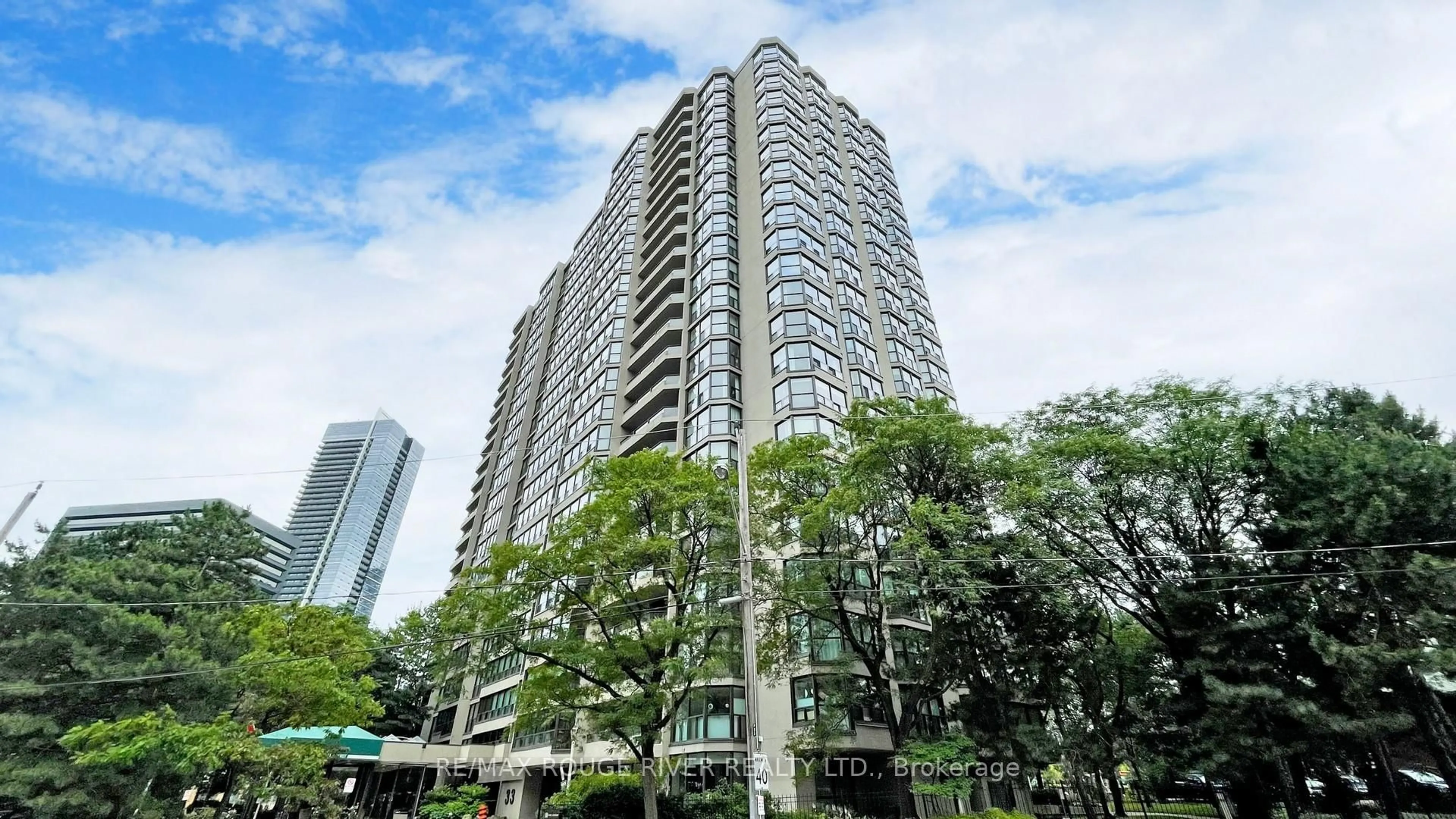 Indoor foyer for 33 Elmhurst Ave #2407, Toronto Ontario M2N 6G8
