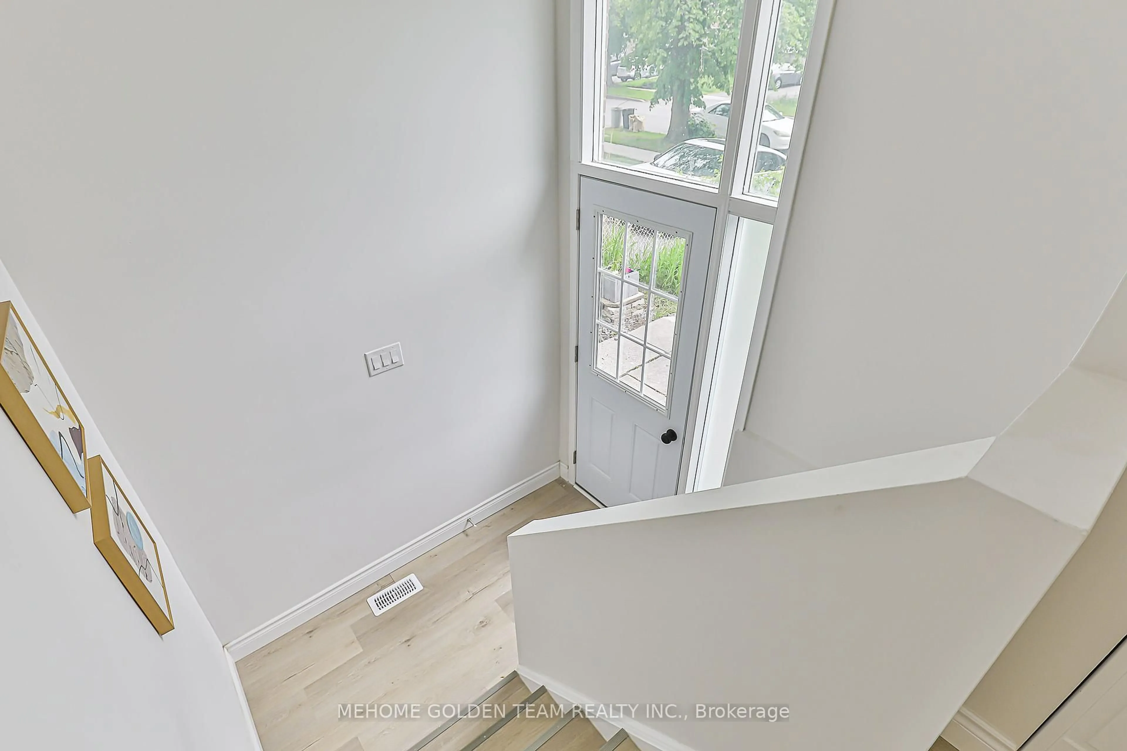 Unknown for 368 Hollyberry Tr, Toronto Ontario M2H 2P6