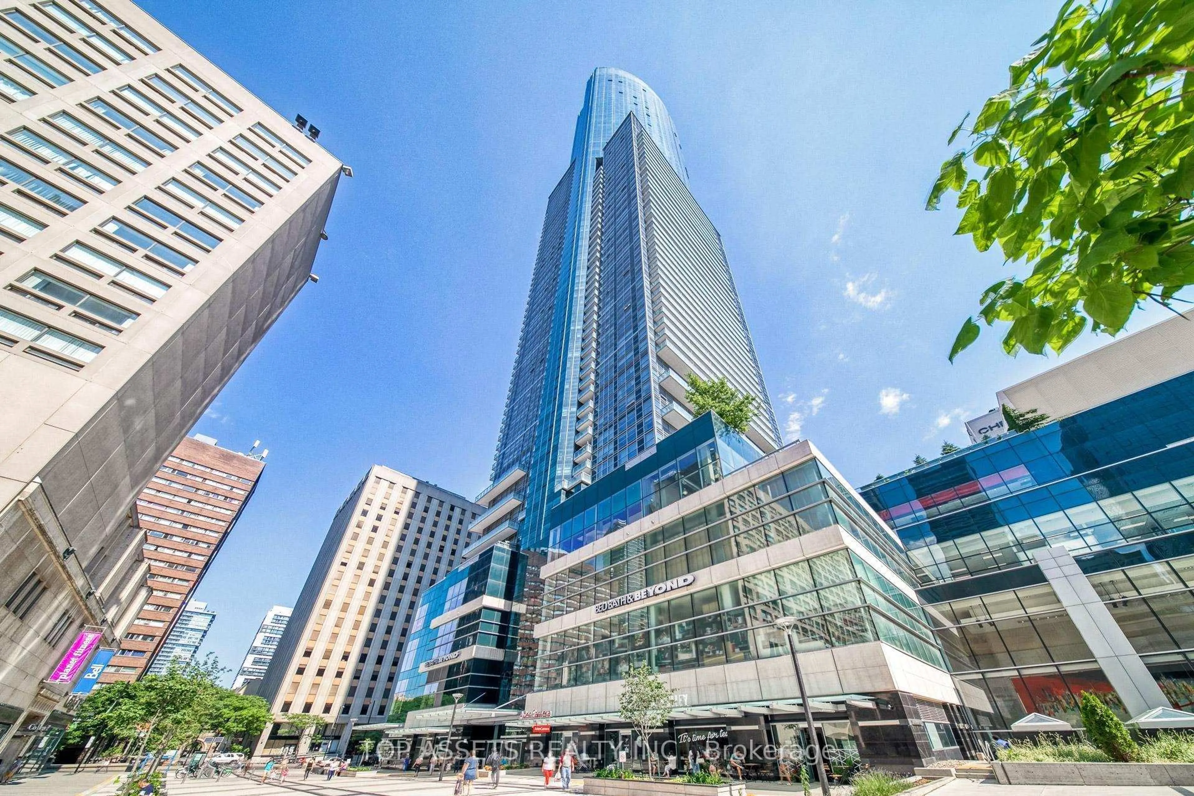 Indoor foyer for 388 Yonge St #6609, Toronto Ontario M5B 0A4