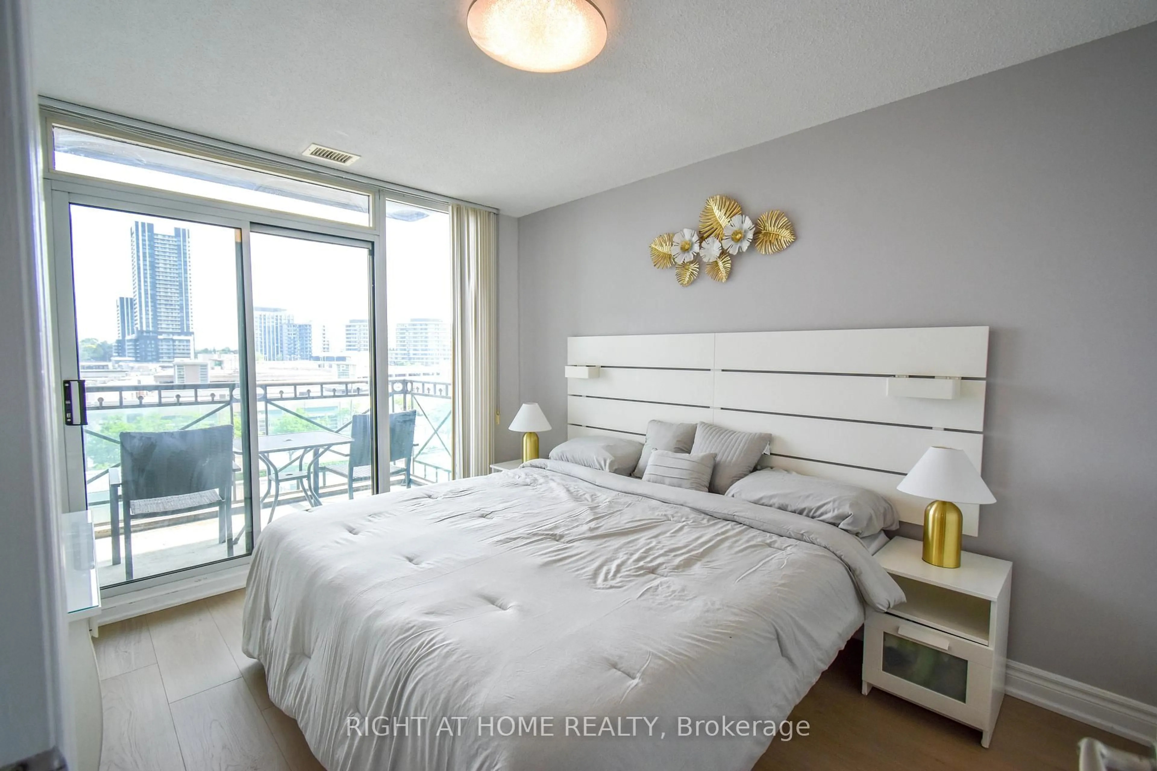Bedroom with bed, unknown for 205 The Donway #702, Toronto Ontario M3B 3S5