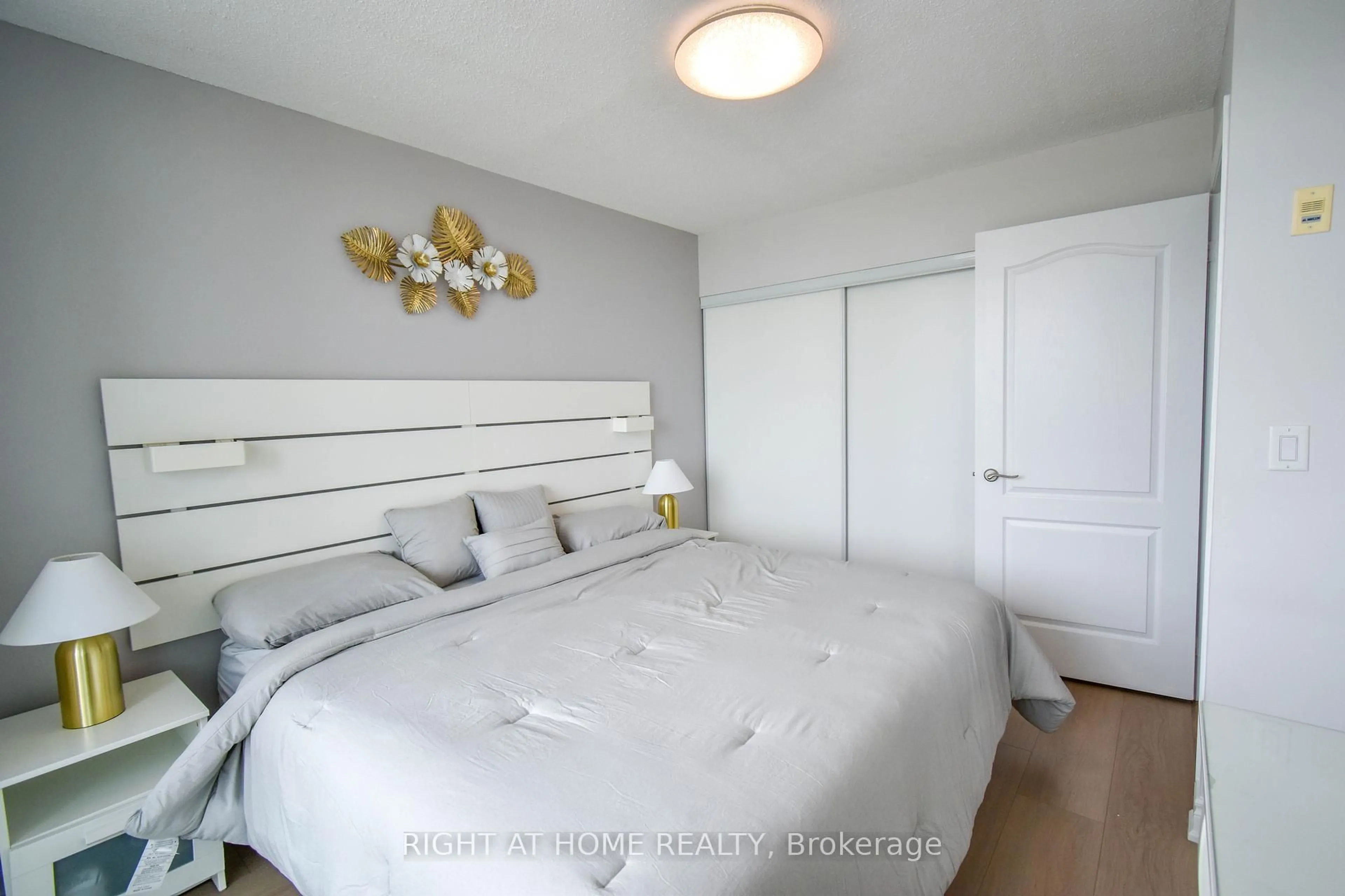Bedroom with bed, wood/laminate floor for 205 The Donway #702, Toronto Ontario M3B 3S5
