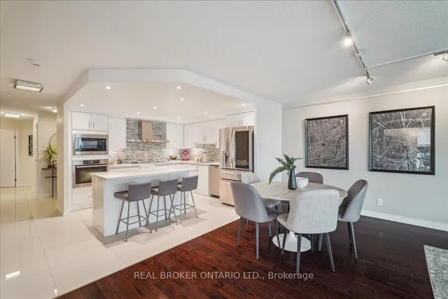 Additional property image - 401 Queens Quay Unit 503