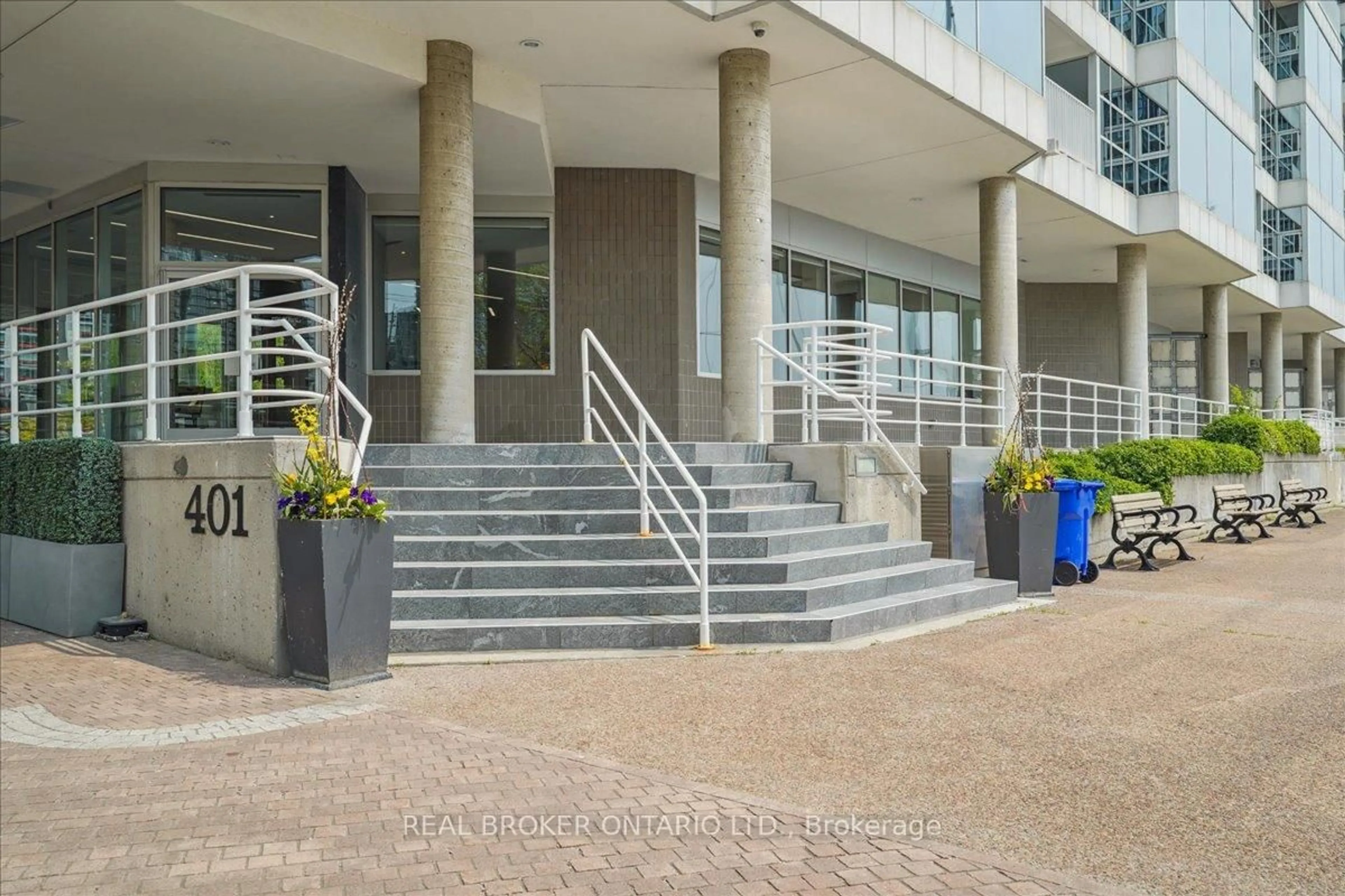 Unknown for 401 Queens Quay #503, Toronto Ontario M5V 2Y2