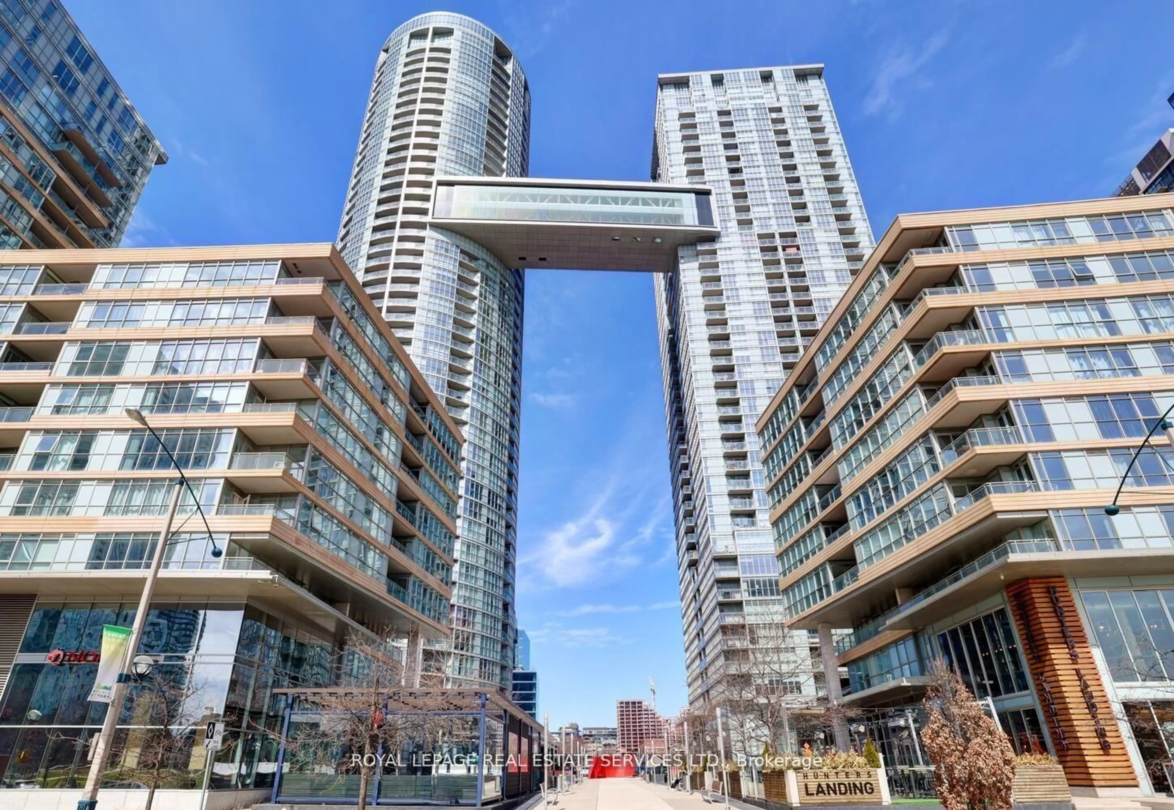 Unknown for 15 Iceboat Terr #3515, Toronto Ontario M5V 4A5
