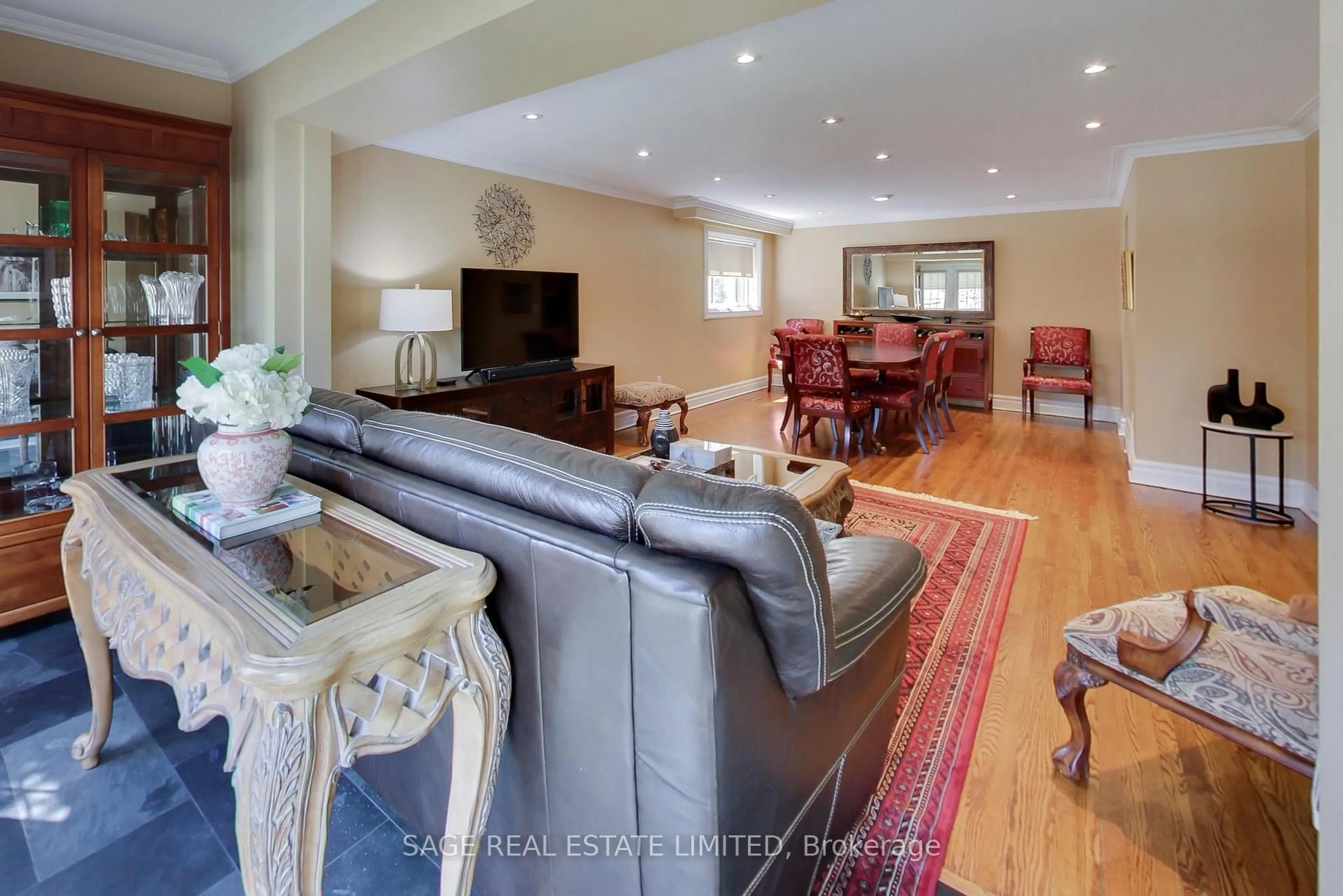 Living room with furniture, unknown for 108 Madawaska Ave, Toronto Ontario M2M 2R4