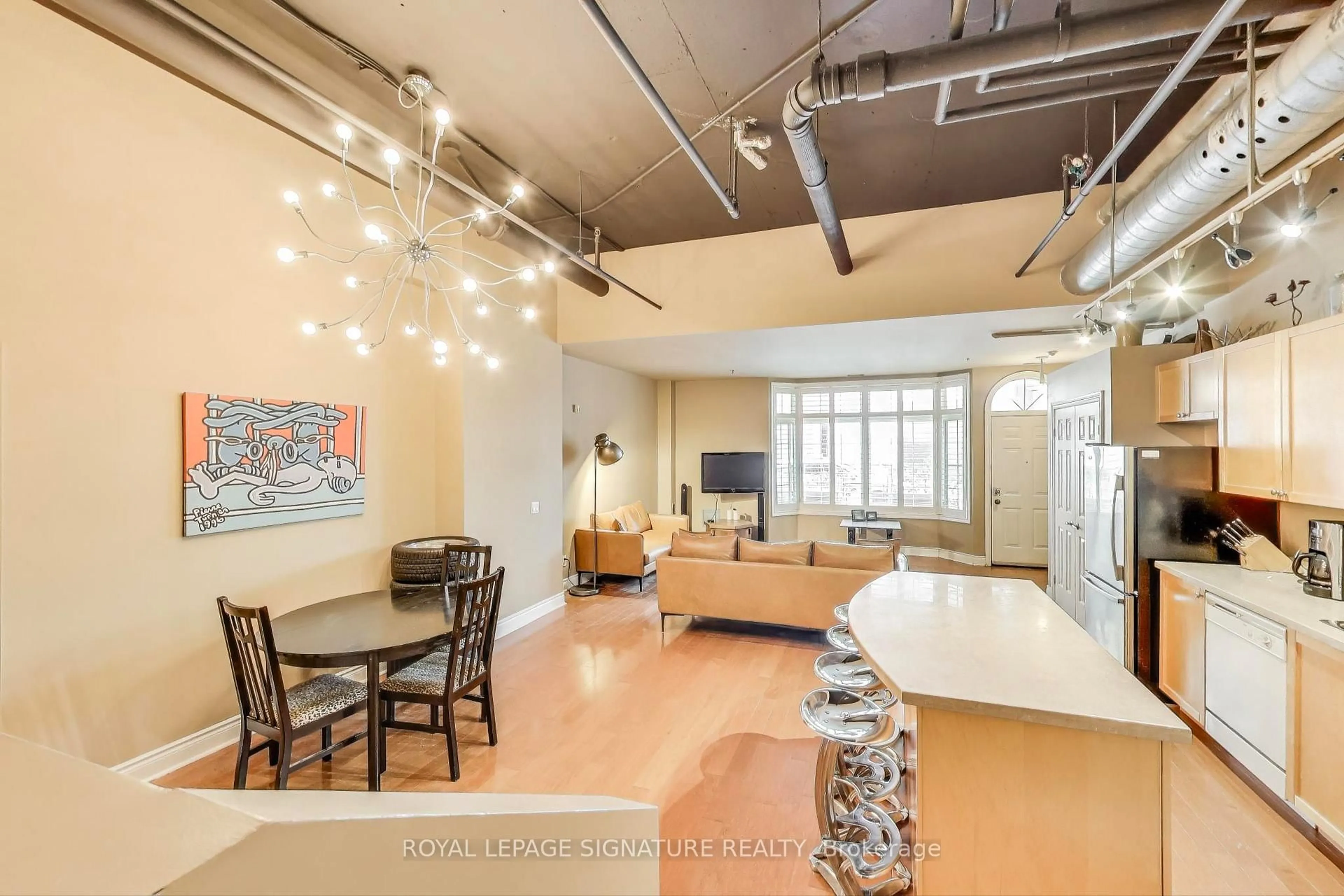 Open concept kitchen, unknown for 72 St. Patrick St, Toronto Ontario M5T 1V1