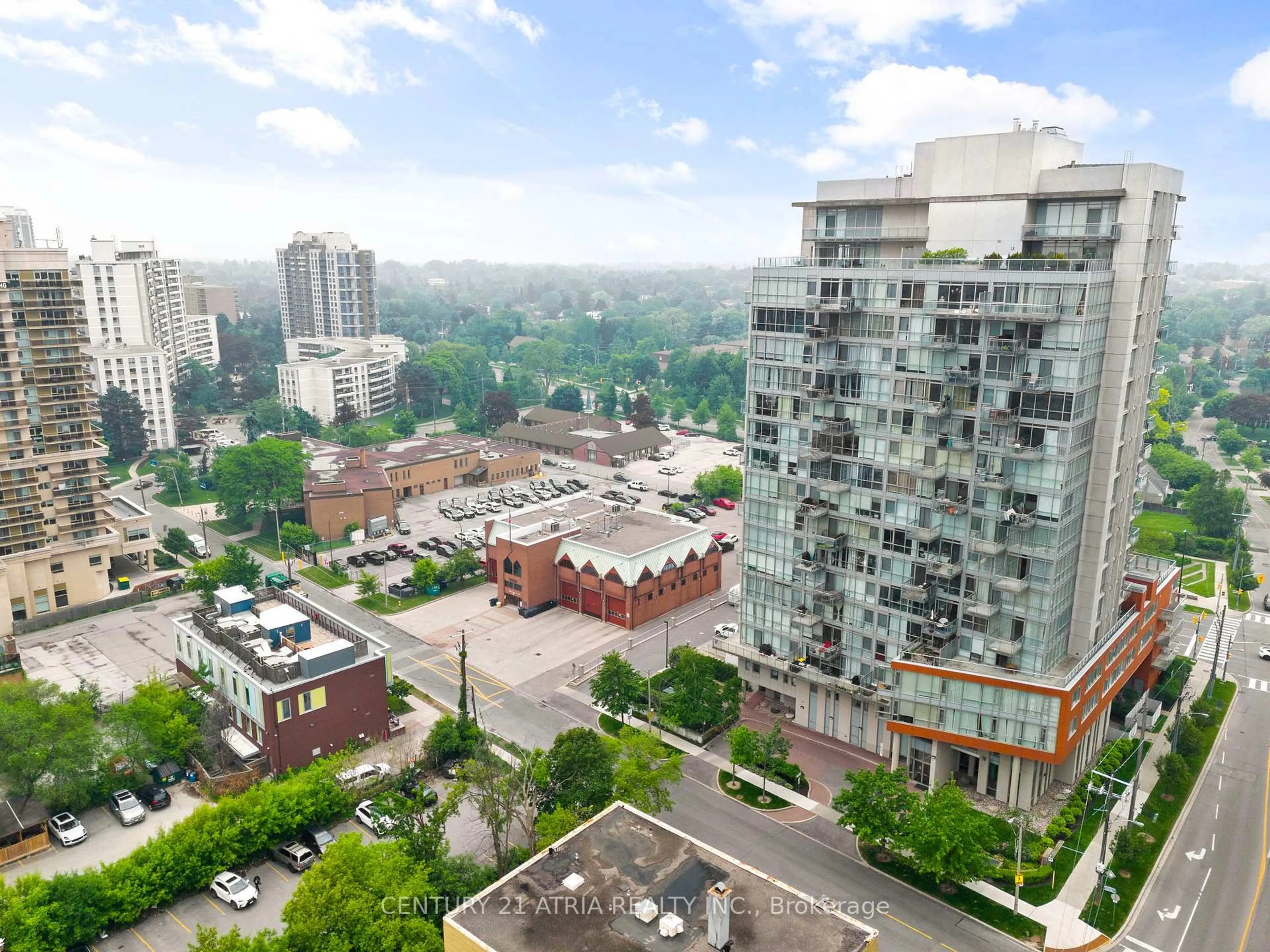 A pic from outside/outdoor area/front of a property/back of a property/a pic from drone, city buildings view from balcony for 30 Canterbury Pl #908, Toronto Ontario M2N 0B9