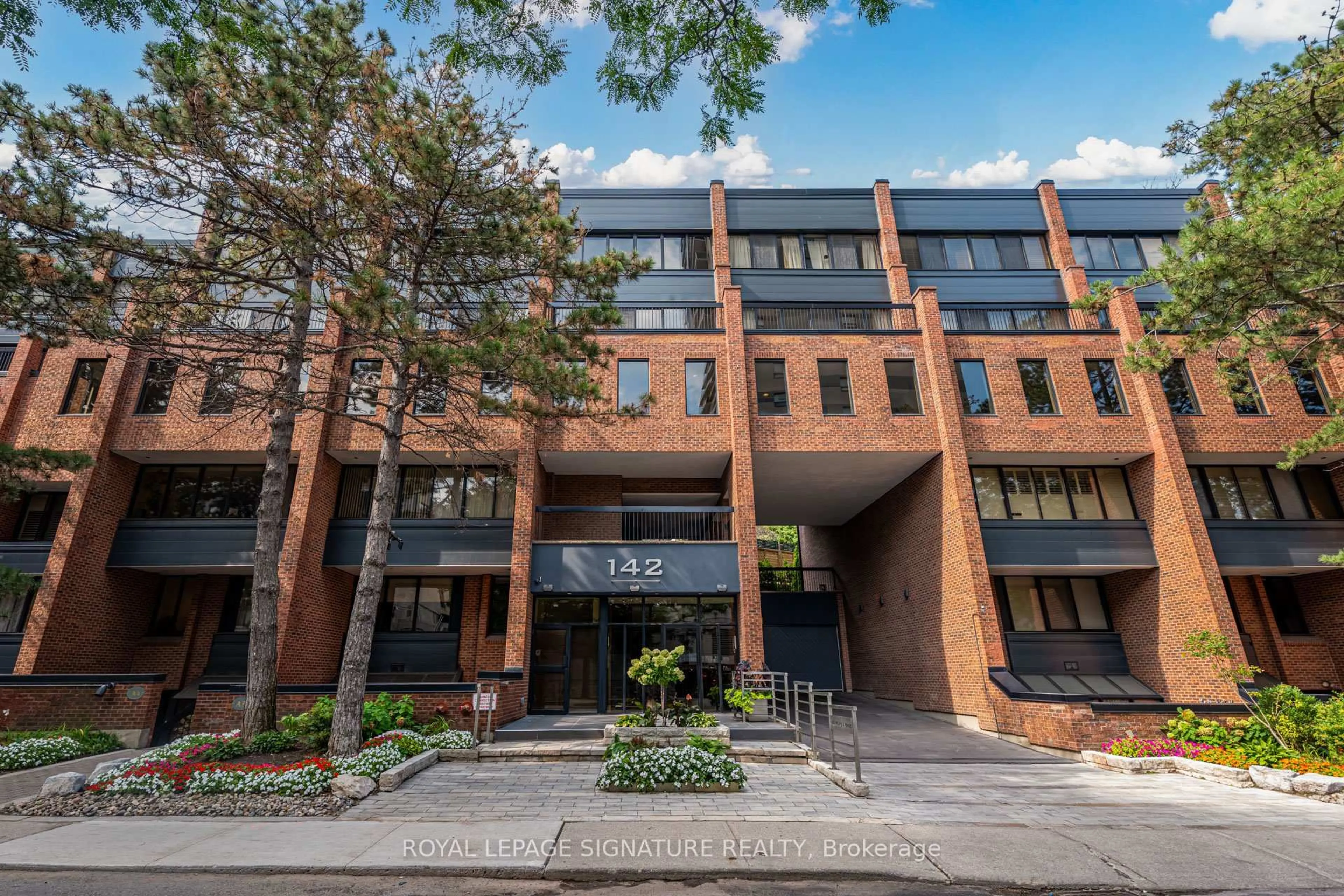 Unknown for 142 Pears Ave #B2, Toronto Ontario M5R 1T2
