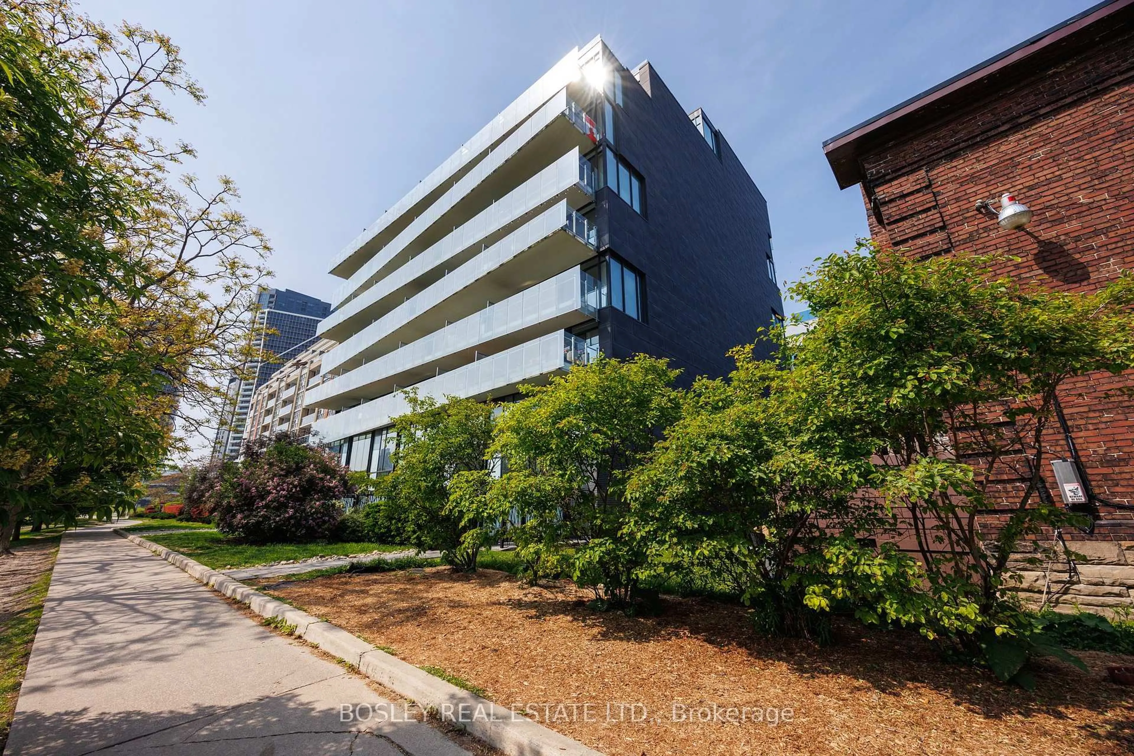 Unknown for 25 Stafford St #303, Toronto Ontario M5V 0G3