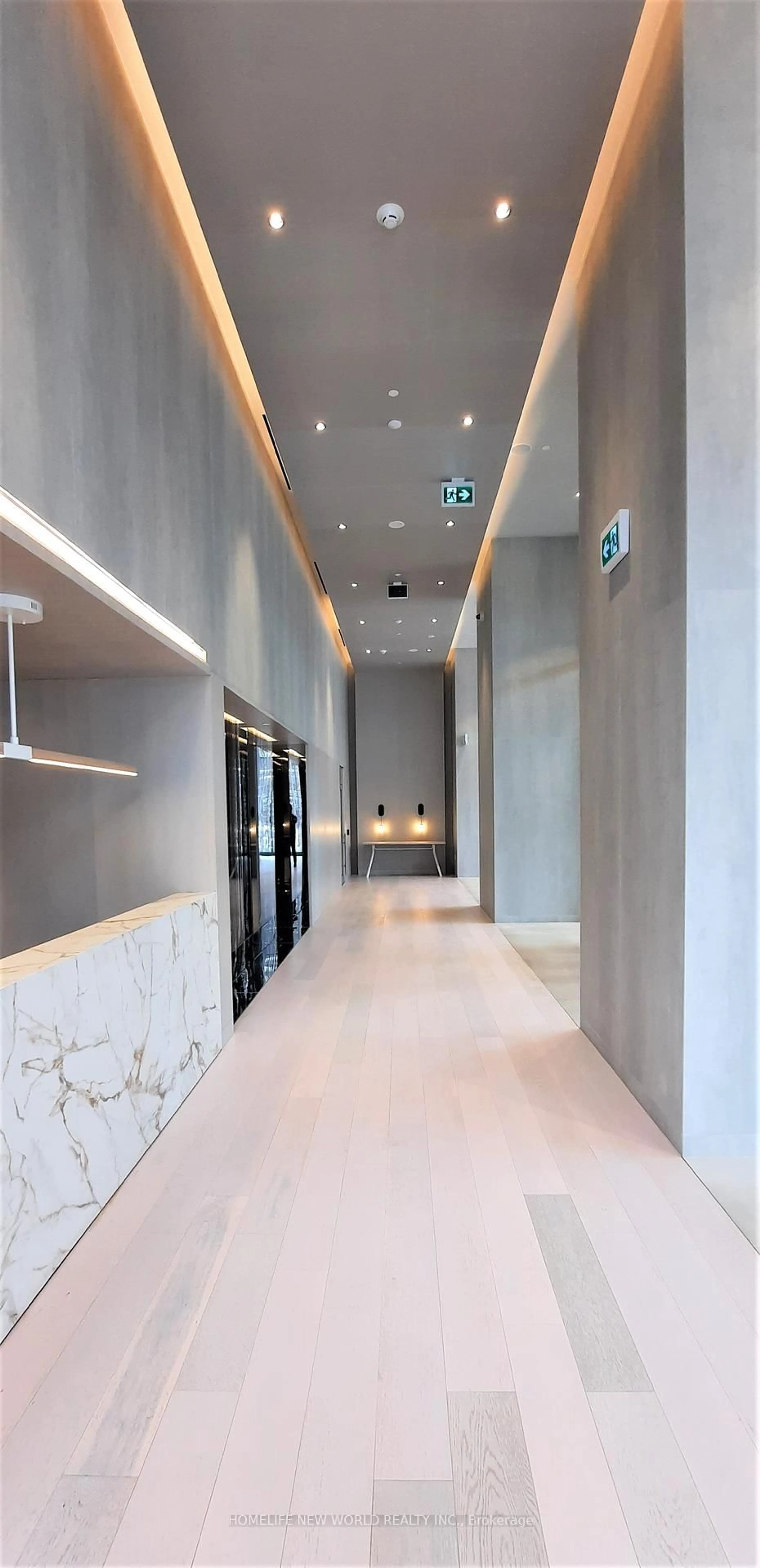 Indoor foyer for 55 Cooper St #4210, Toronto Ontario M5E 0G1