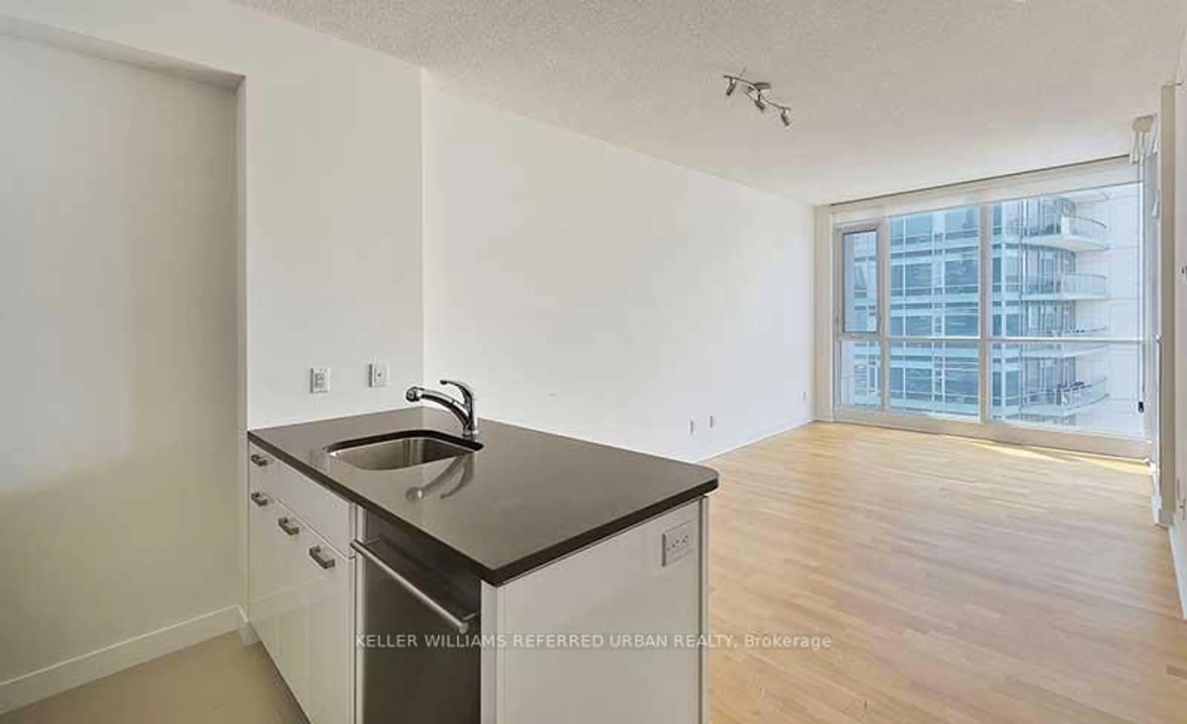 Standard kitchen, unknown for 295 Adelaide St #4010, Toronto Ontario M5V 0L4