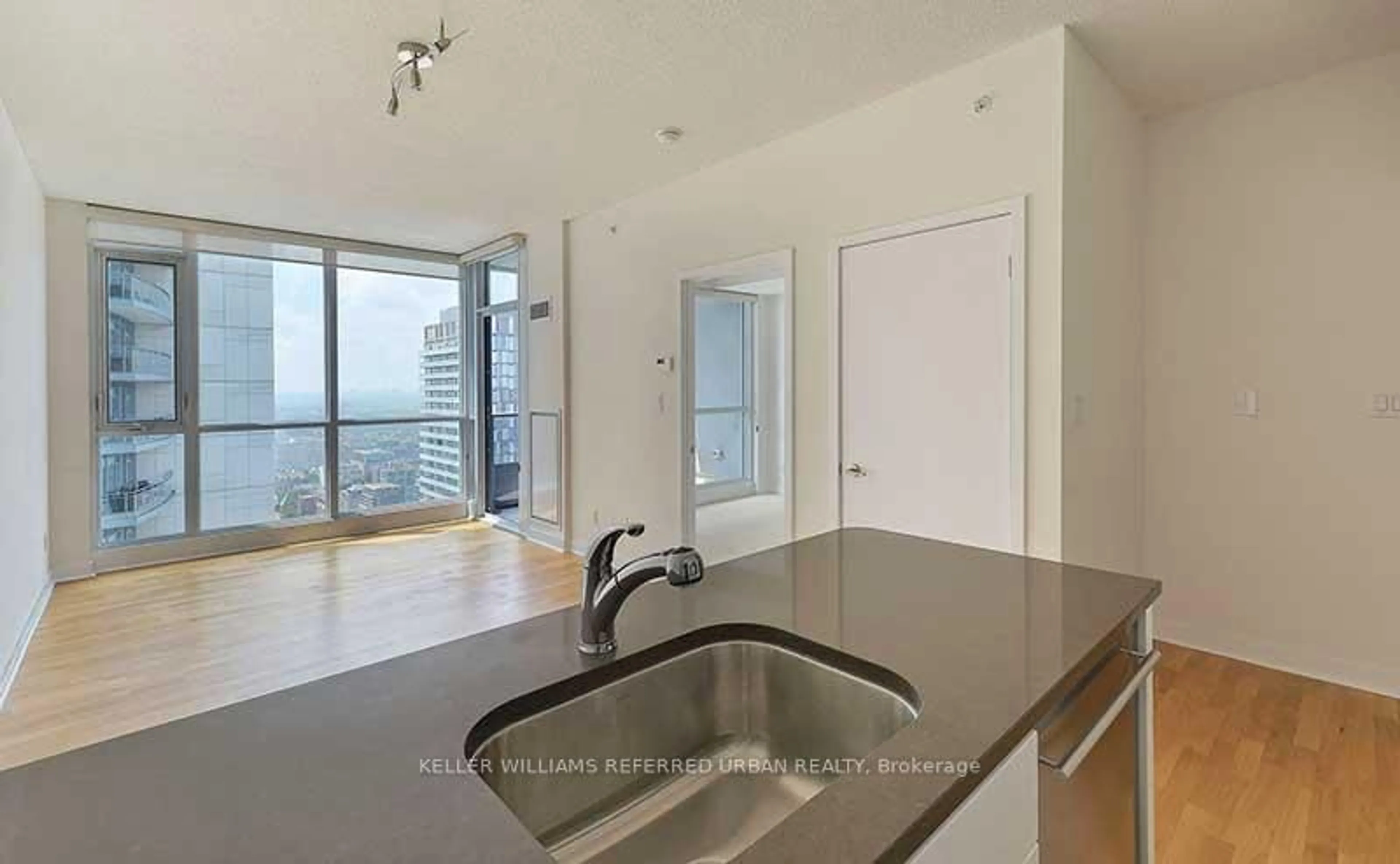 Unknown for 295 Adelaide St #4010, Toronto Ontario M5V 0L4