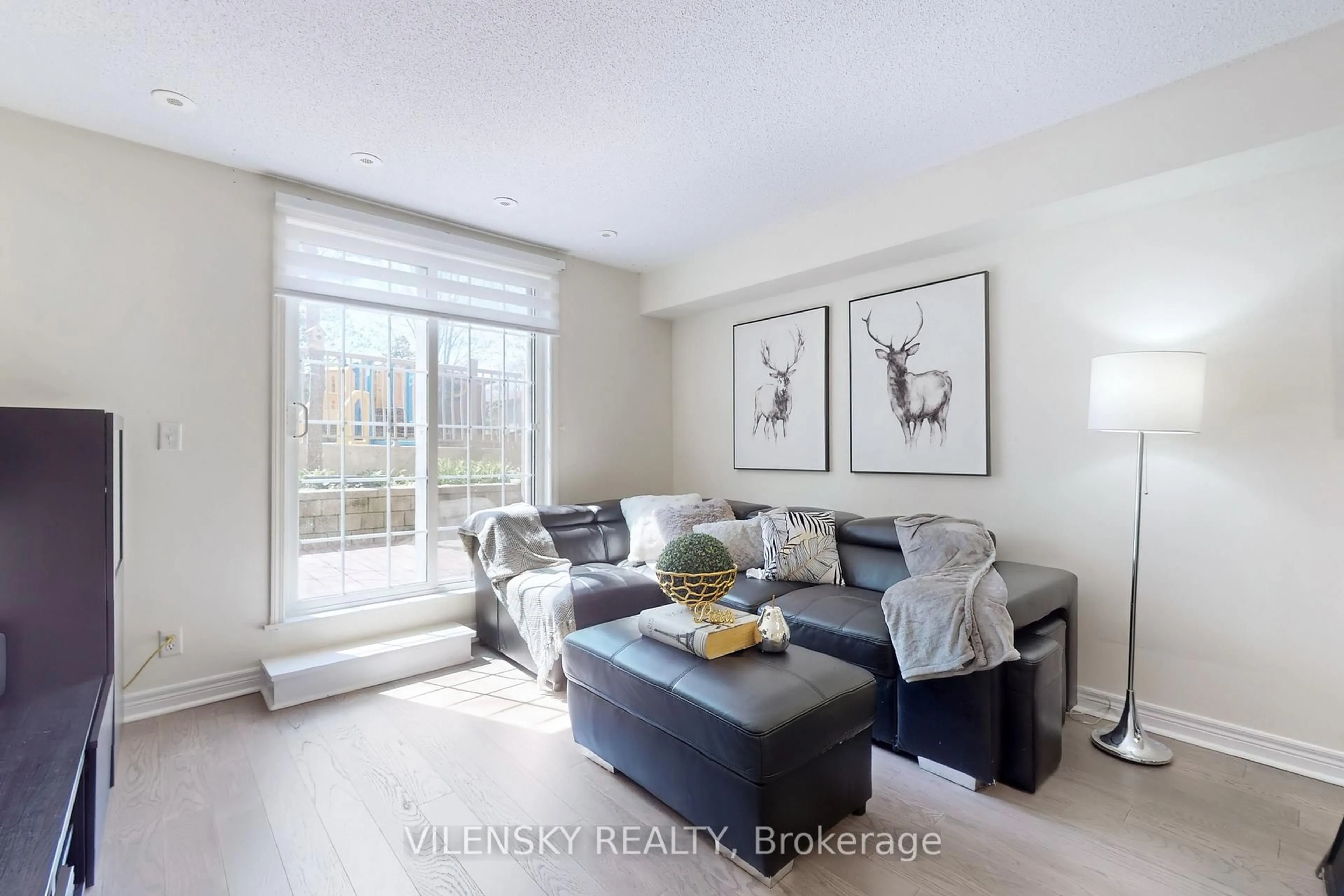 Living room with furniture, unknown for 55 Cedarcroft Blvd #11, Toronto Ontario M2R 3Y1