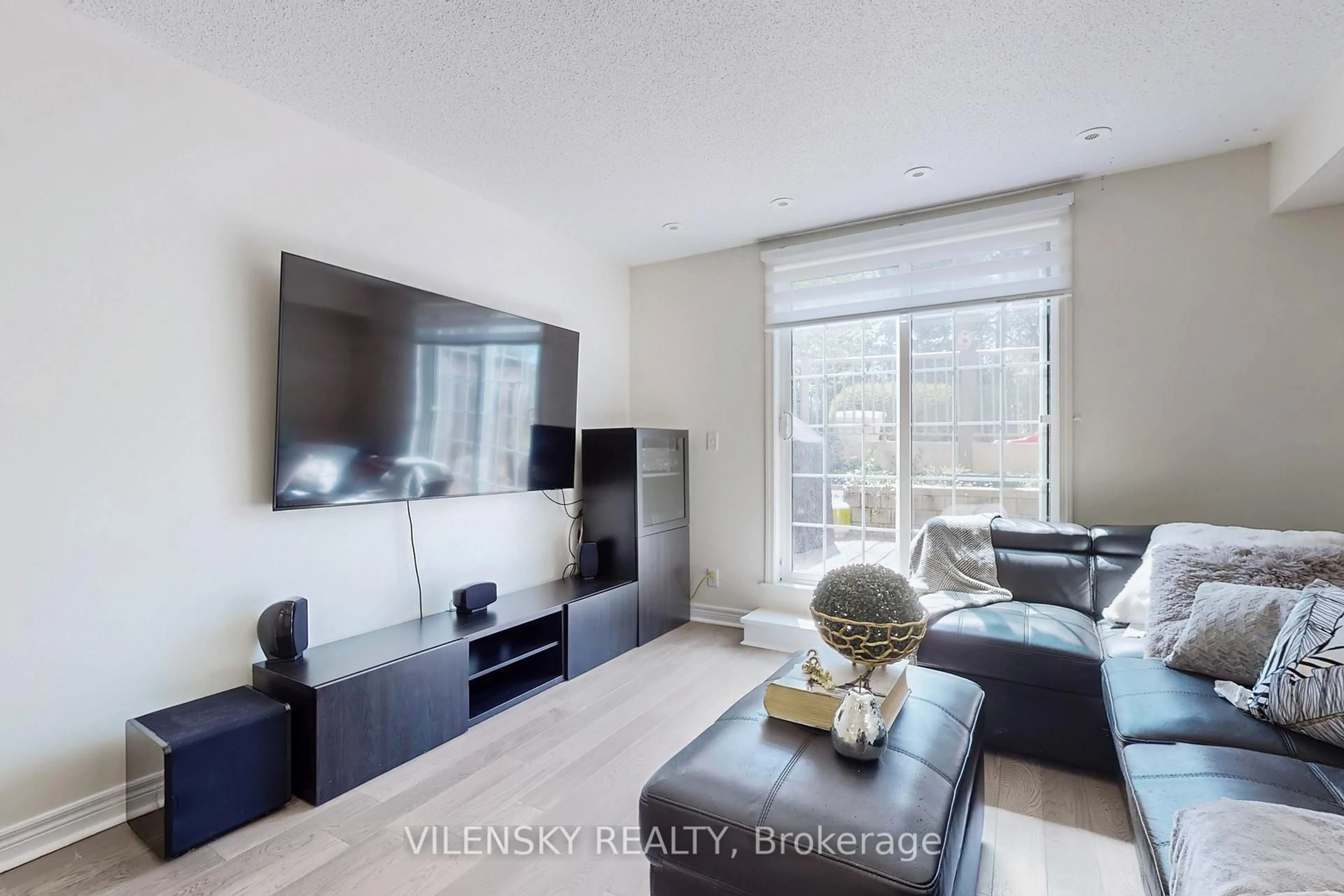 Living room with furniture, unknown for 55 Cedarcroft Blvd #11, Toronto Ontario M2R 3Y1