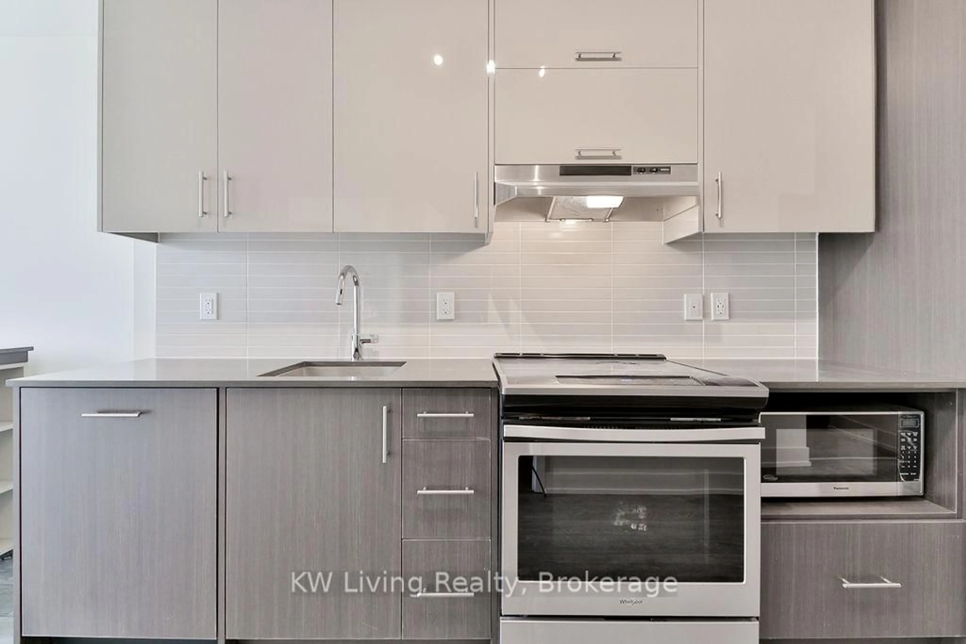 Standard kitchen, wood/laminate floor for 180 Fairview Mall Dr #1210, Toronto Ontario M2J 0G4