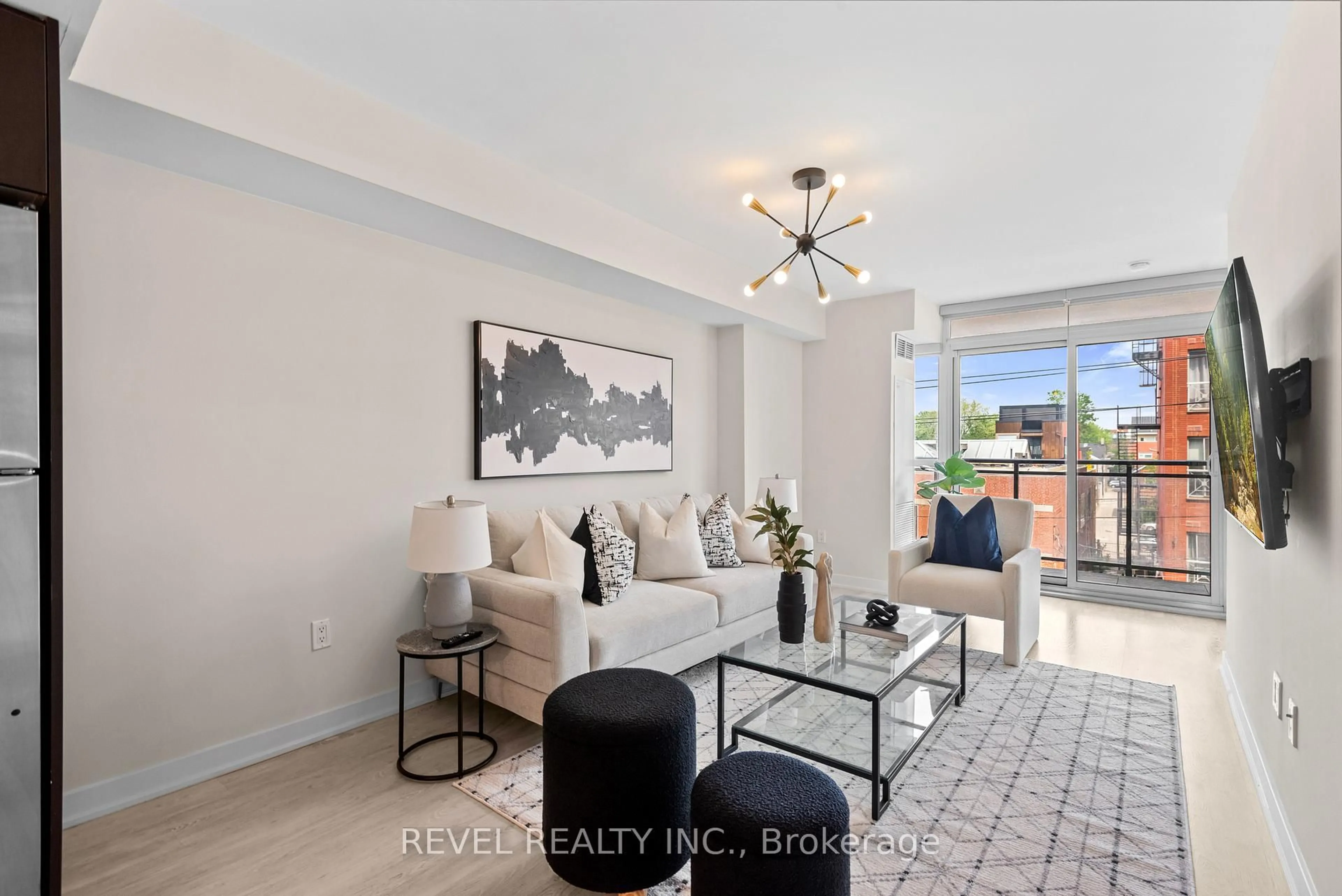 Living room with furniture, ceramic/tile floor for 78 Tecumseth St #302, Toronto Ontario M5V 0A9