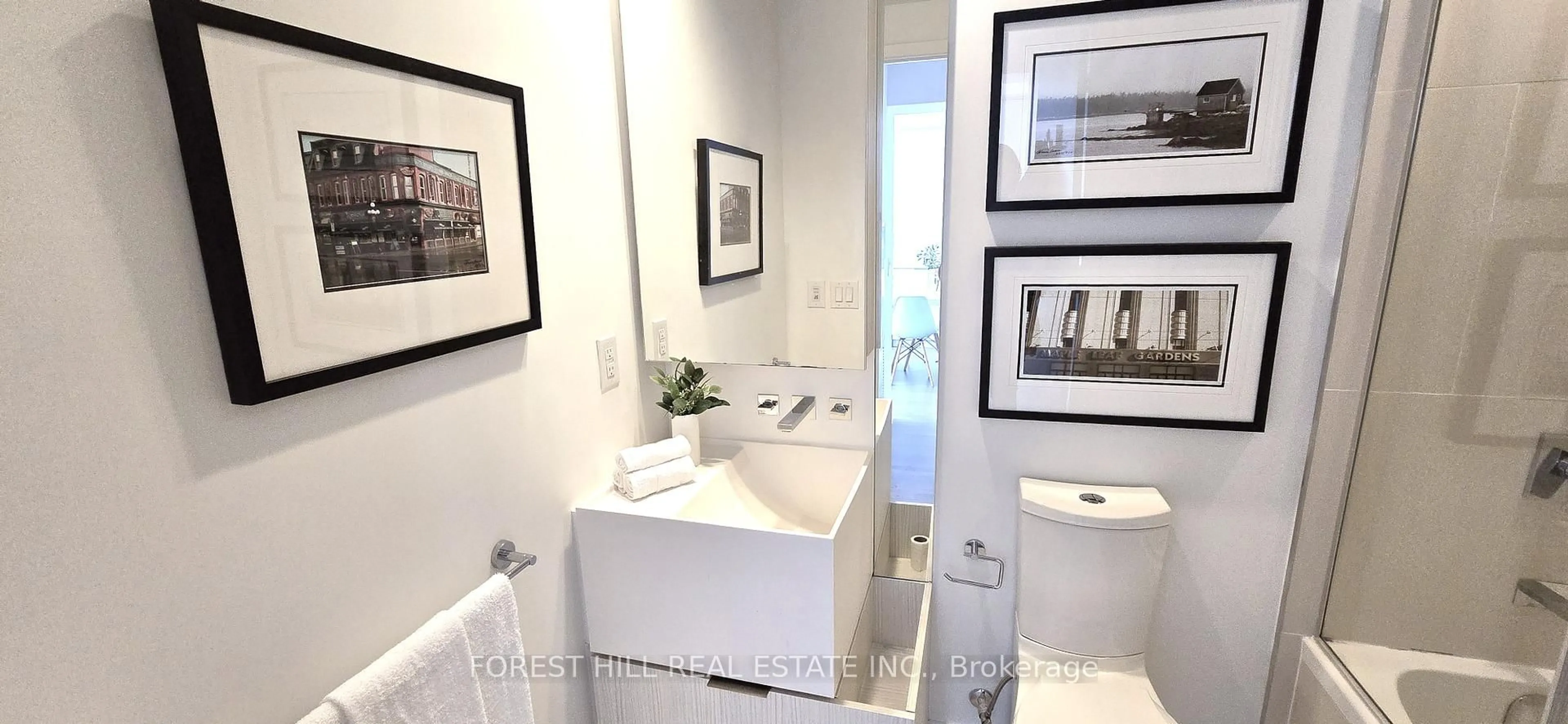 Contemporary bathroom, ceramic/tile floor for 1 Bloor St #2706, Toronto Ontario M4W 0A8