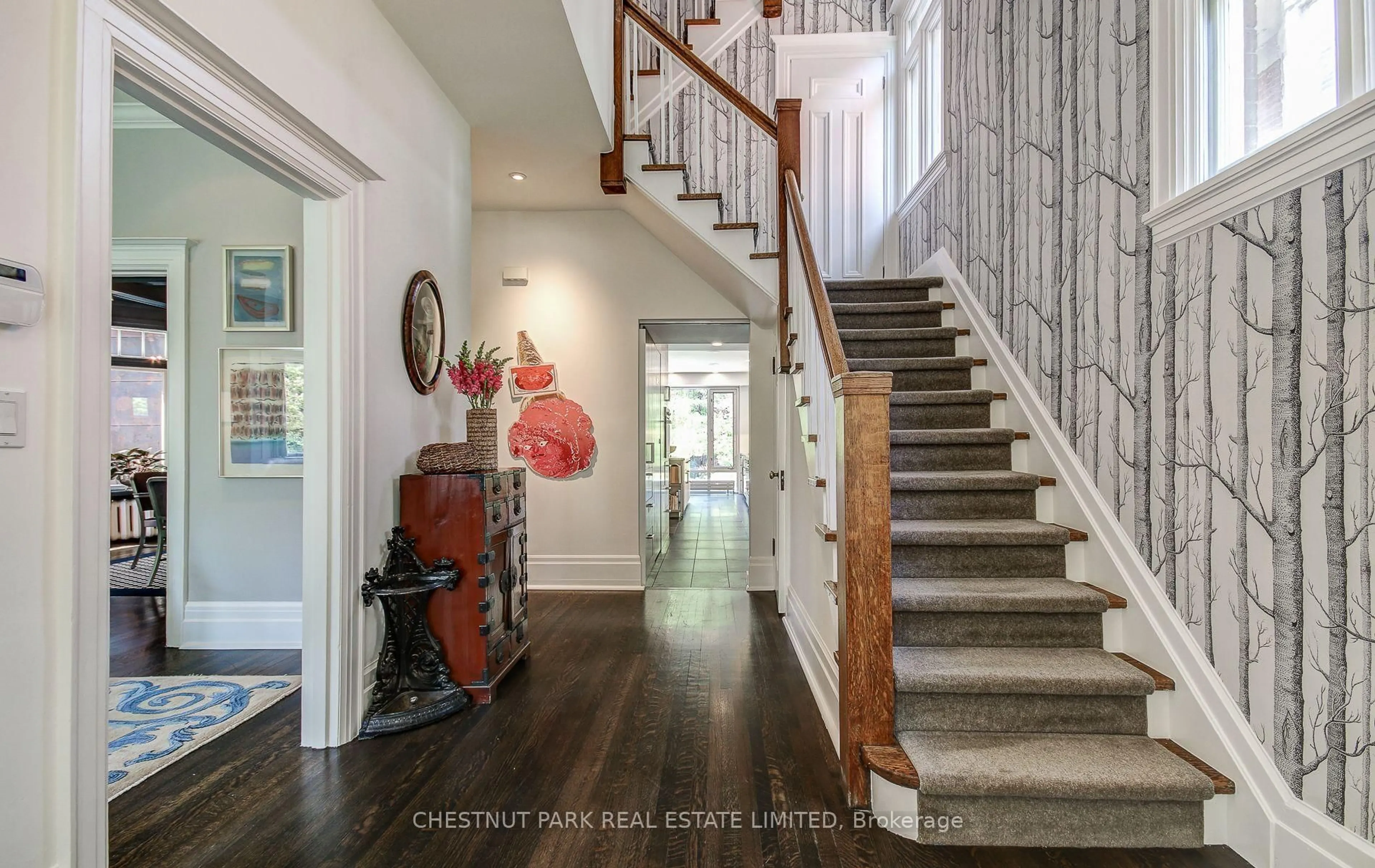 Indoor entryway for 40 Warren Rd, Toronto Ontario M4V 2R5