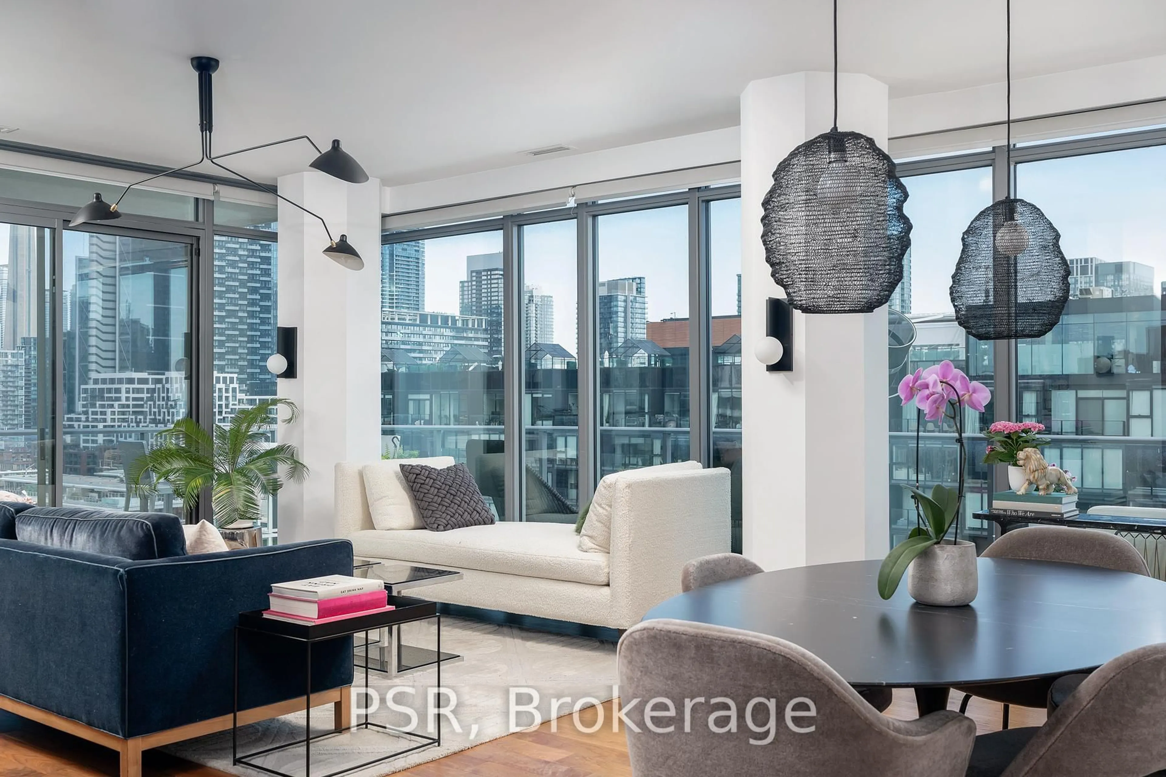 Living room with furniture, unknown for 95 Bathurst St #1502, Toronto Ontario M5V 0H7