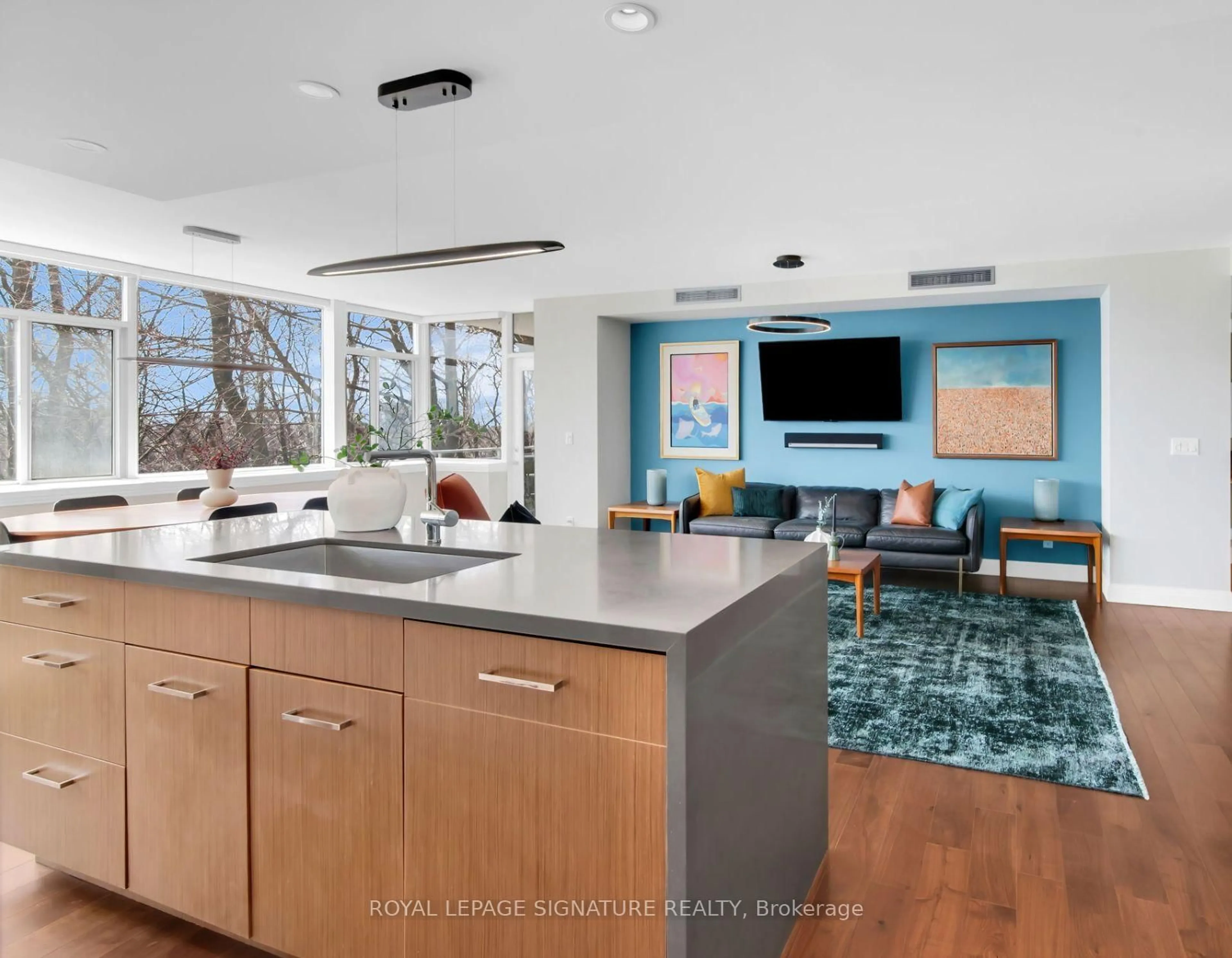 Open concept kitchen, unknown for 1 Benvenuto Pl #130, Toronto Ontario M4V 2L1