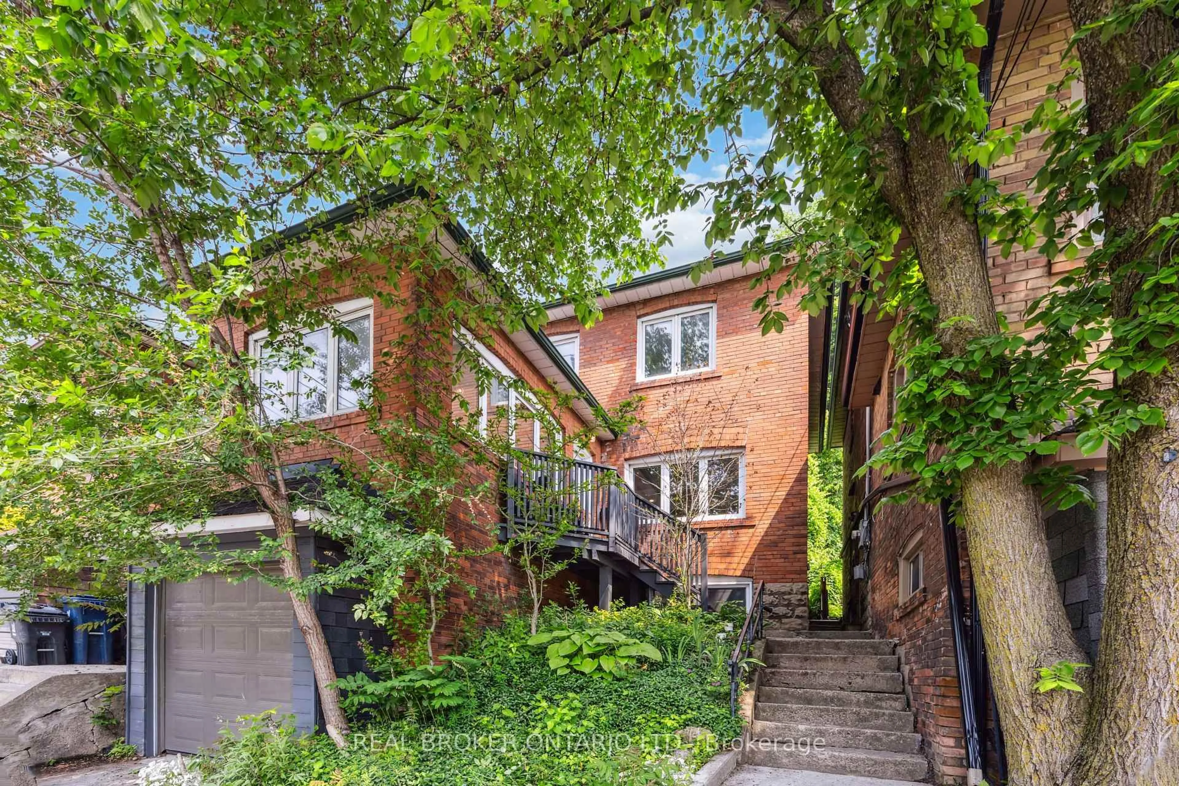 Home with brick exterior material, street for 658 Davenport Rd, Toronto Ontario M5R 1K9