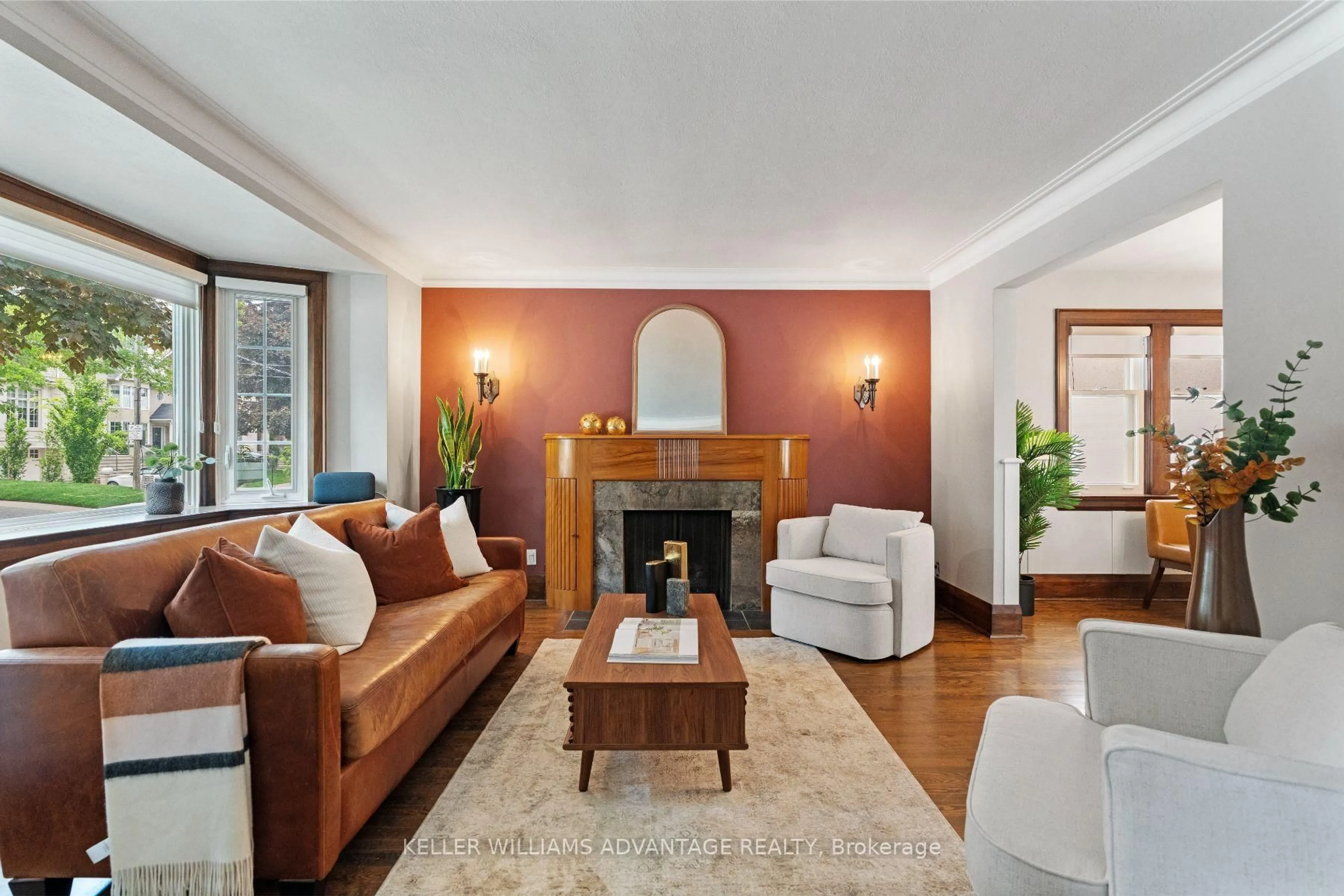 Living room with furniture, unknown for 387 Elm Rd, Toronto Ontario M5M 3V9